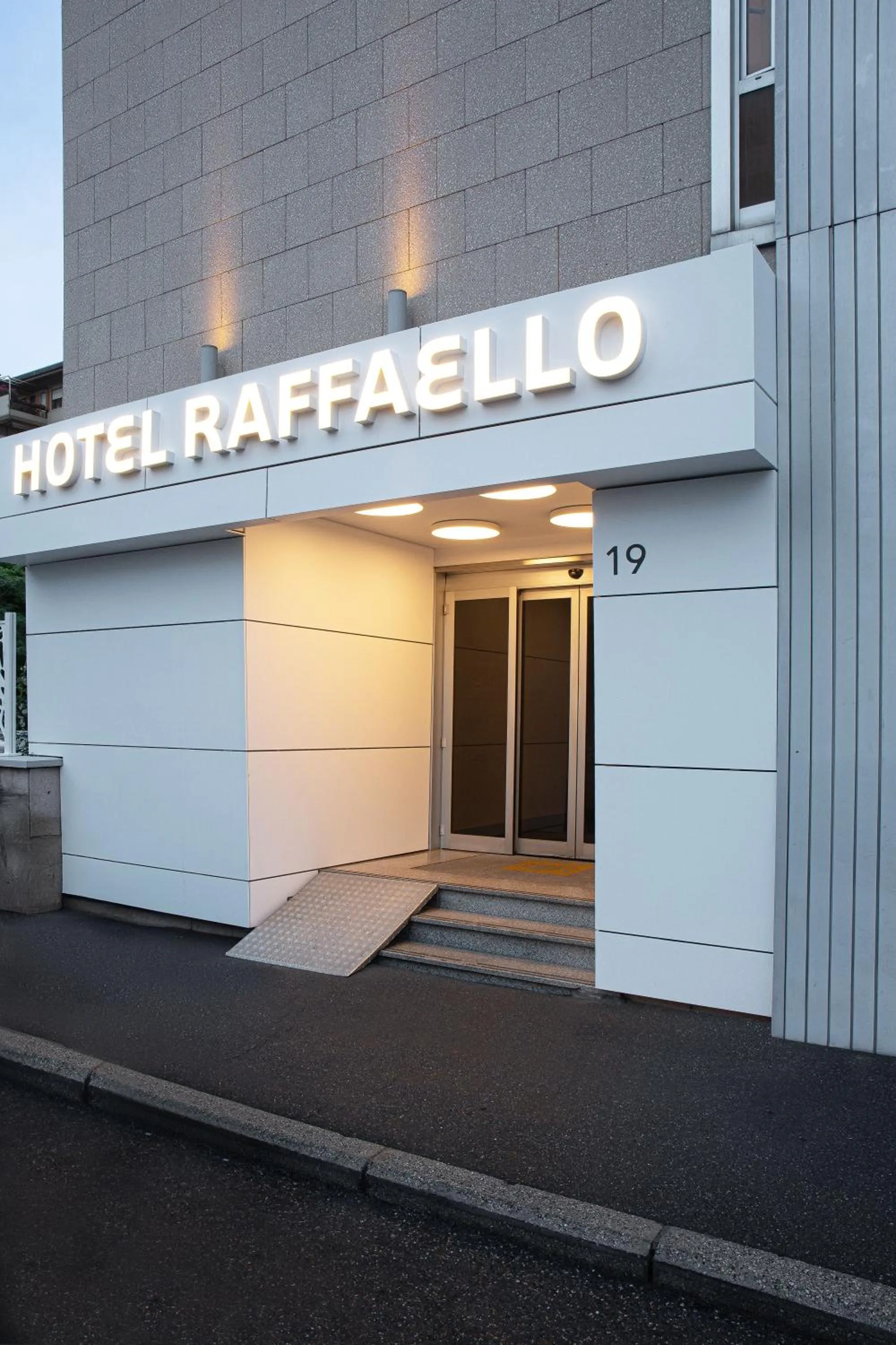 Property building in Hotel Raffaello