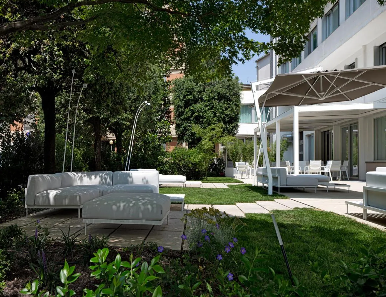 Garden in Hotel Raffaello