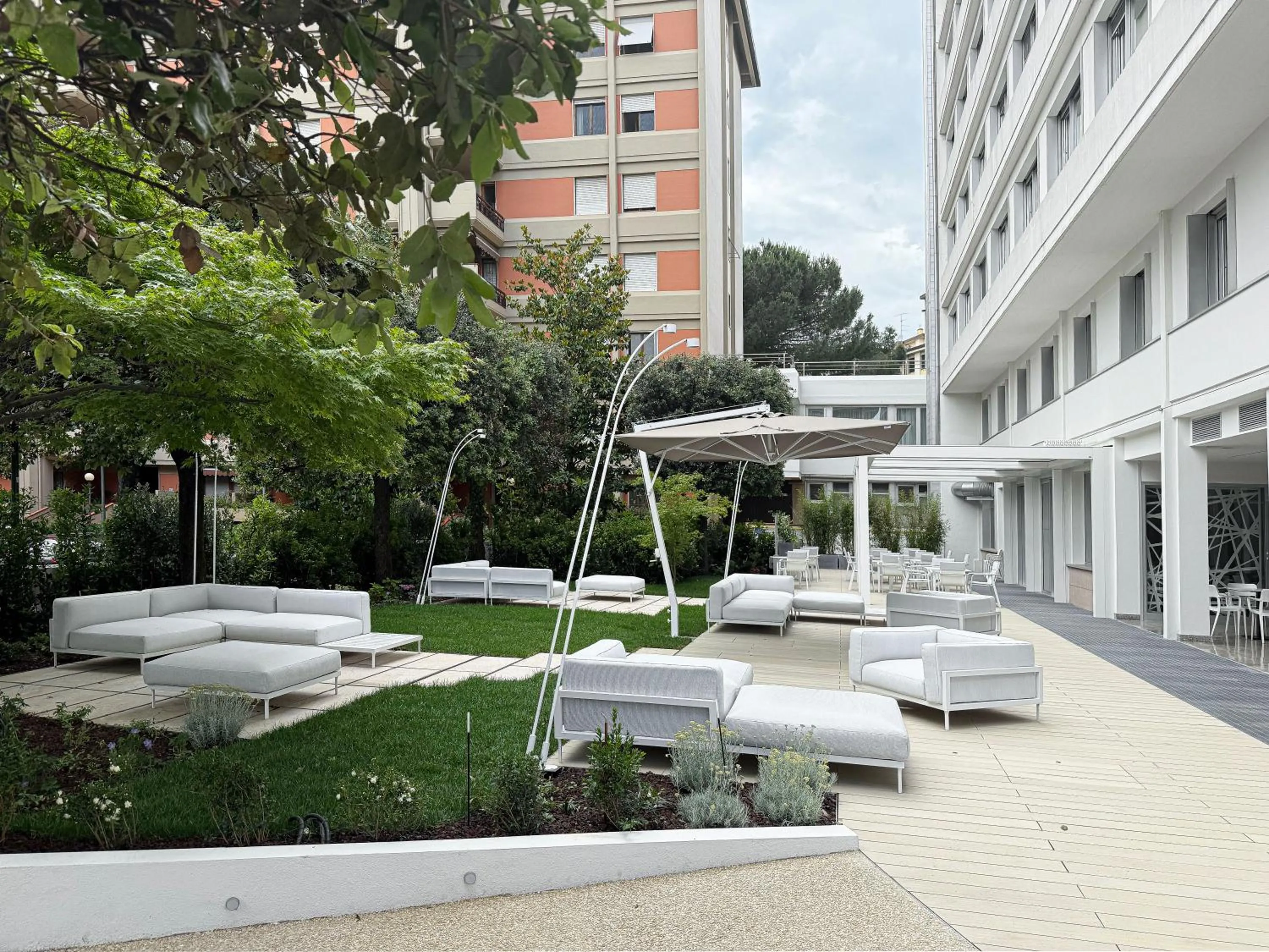 Property building in Hotel Raffaello