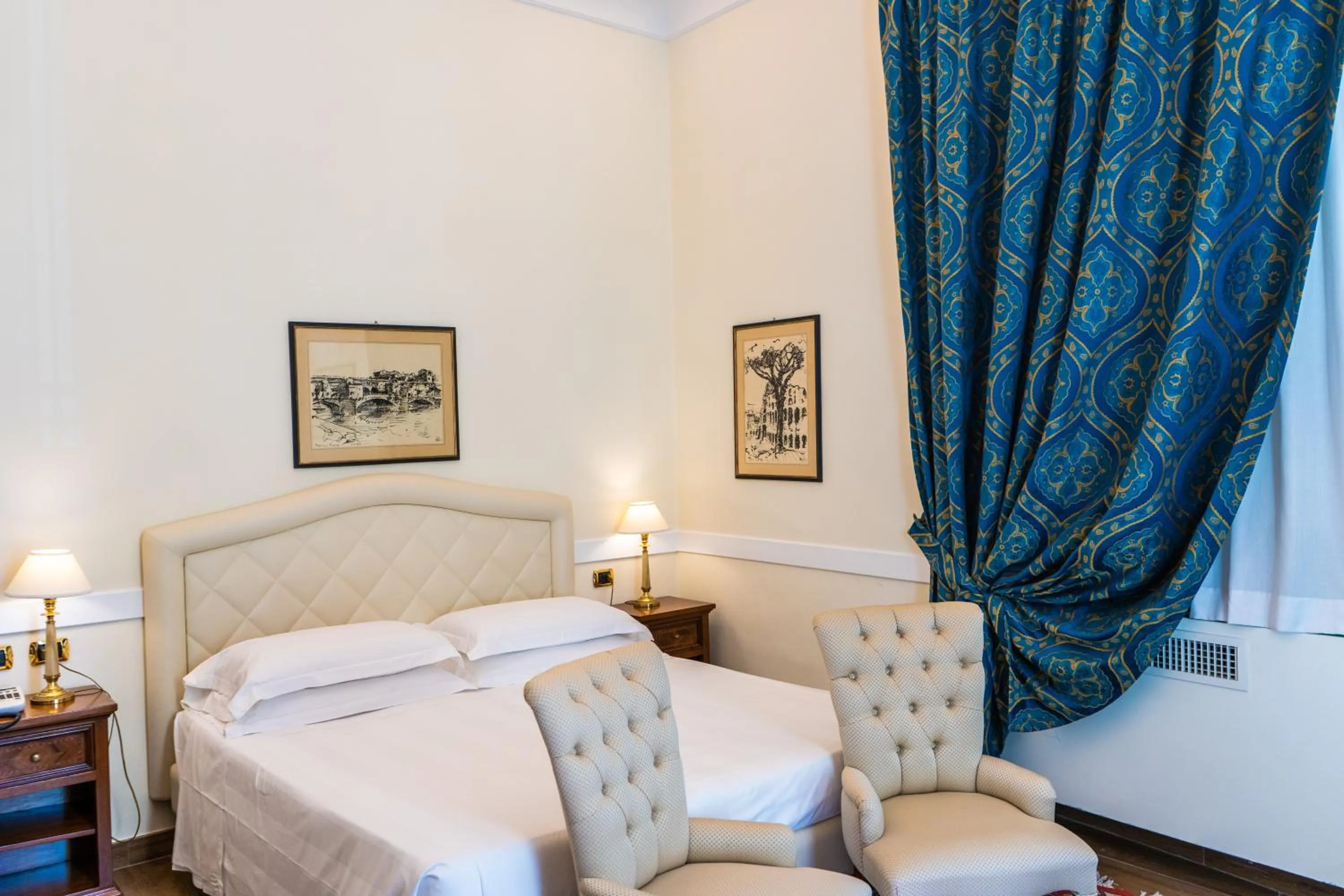 Bedroom, Bed in Hotel Kraft