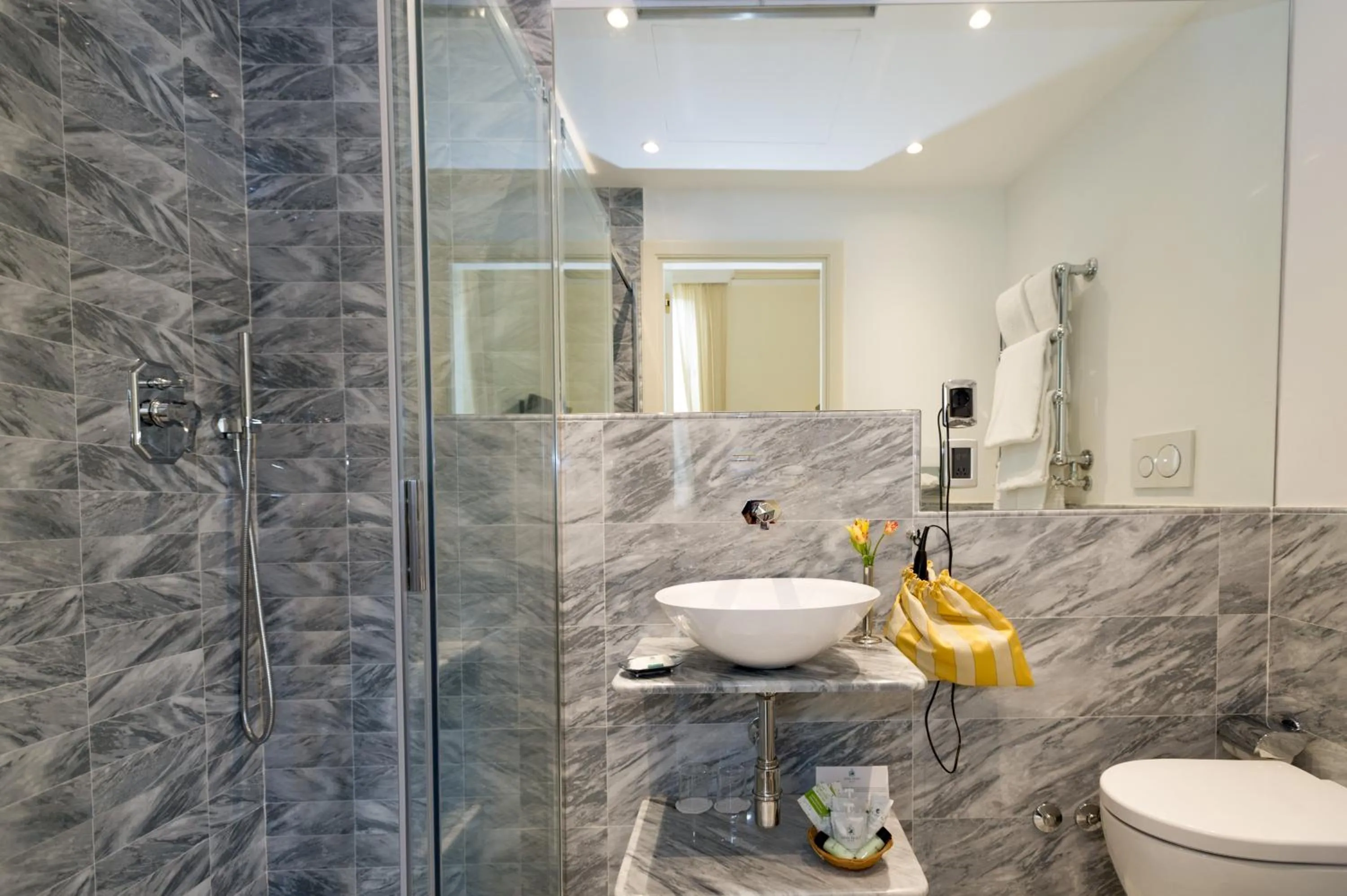 Toilet in Hotel Kraft