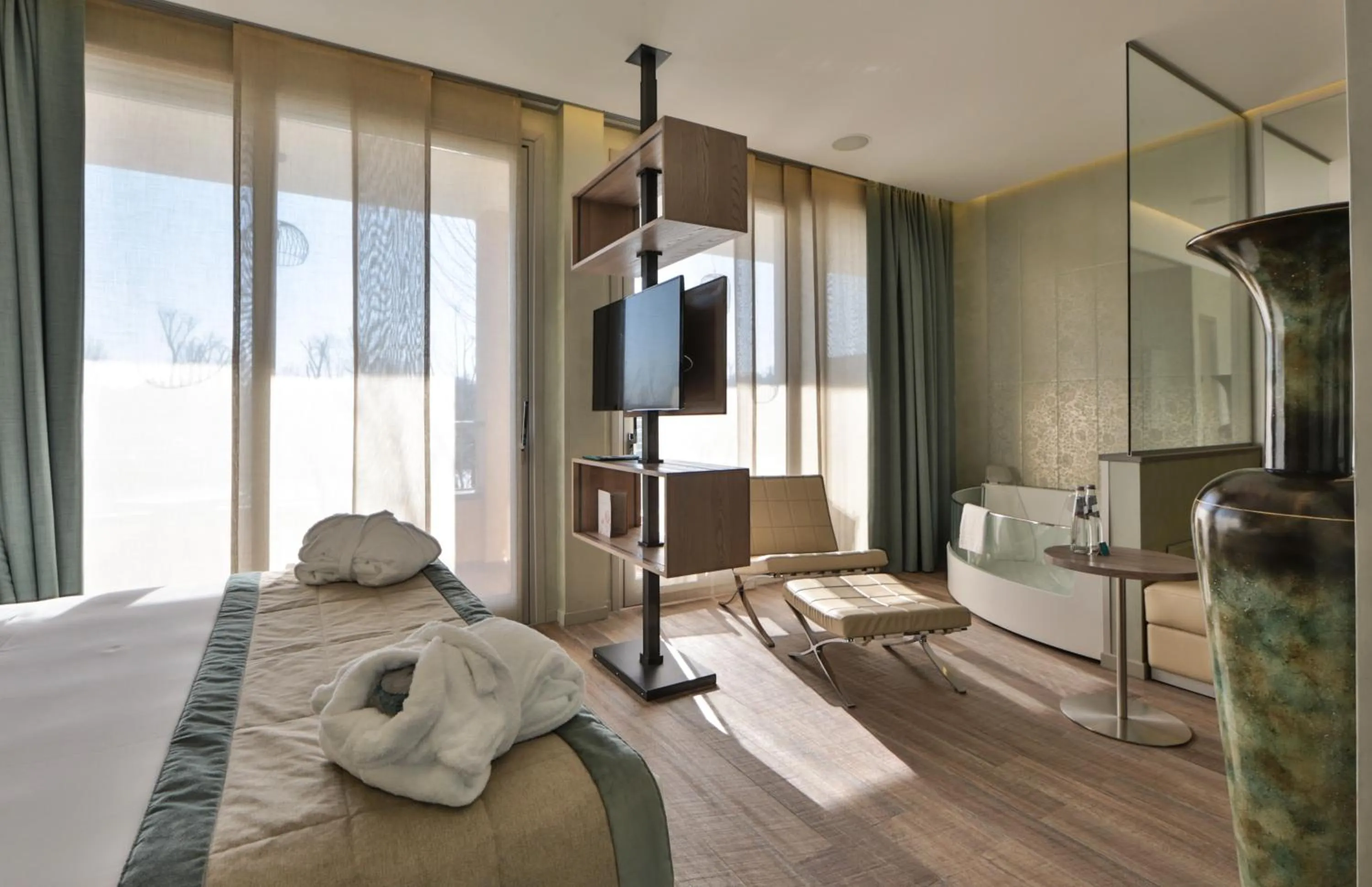 Photo of the whole room, Bed in Ville Sull'Arno