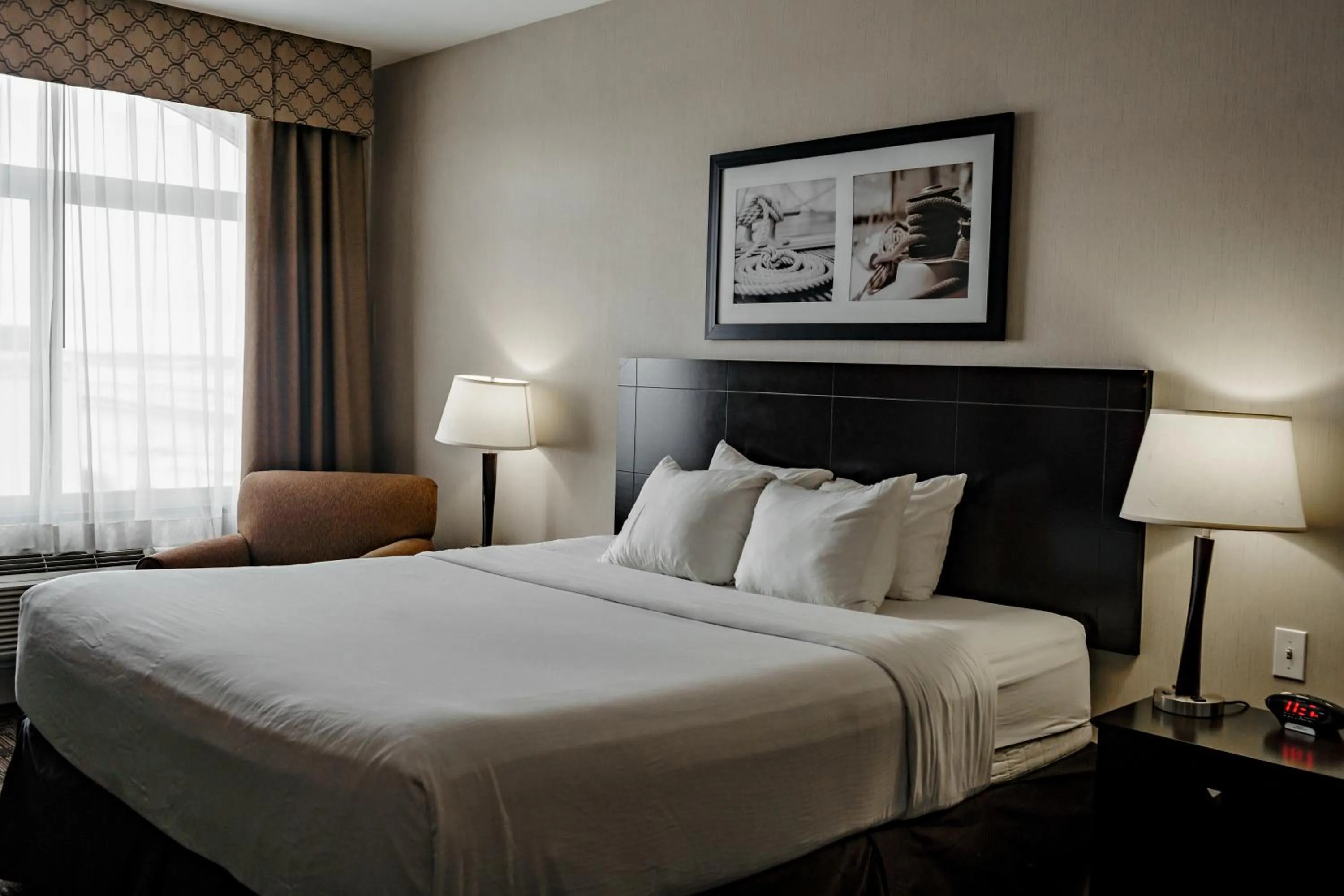 Bed in Radisson Hotel Edmonton Airport