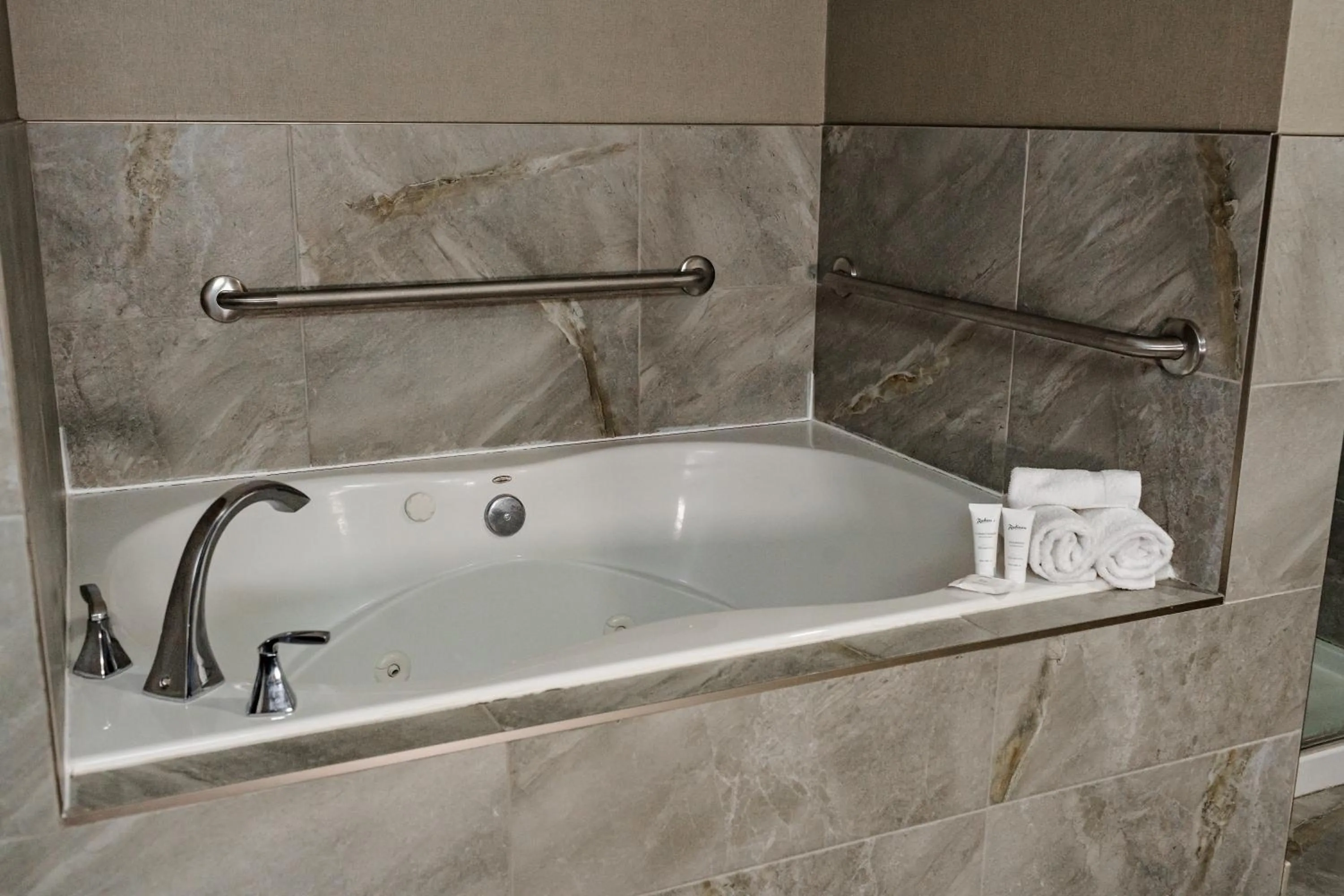 Bathroom in Radisson Hotel Edmonton Airport