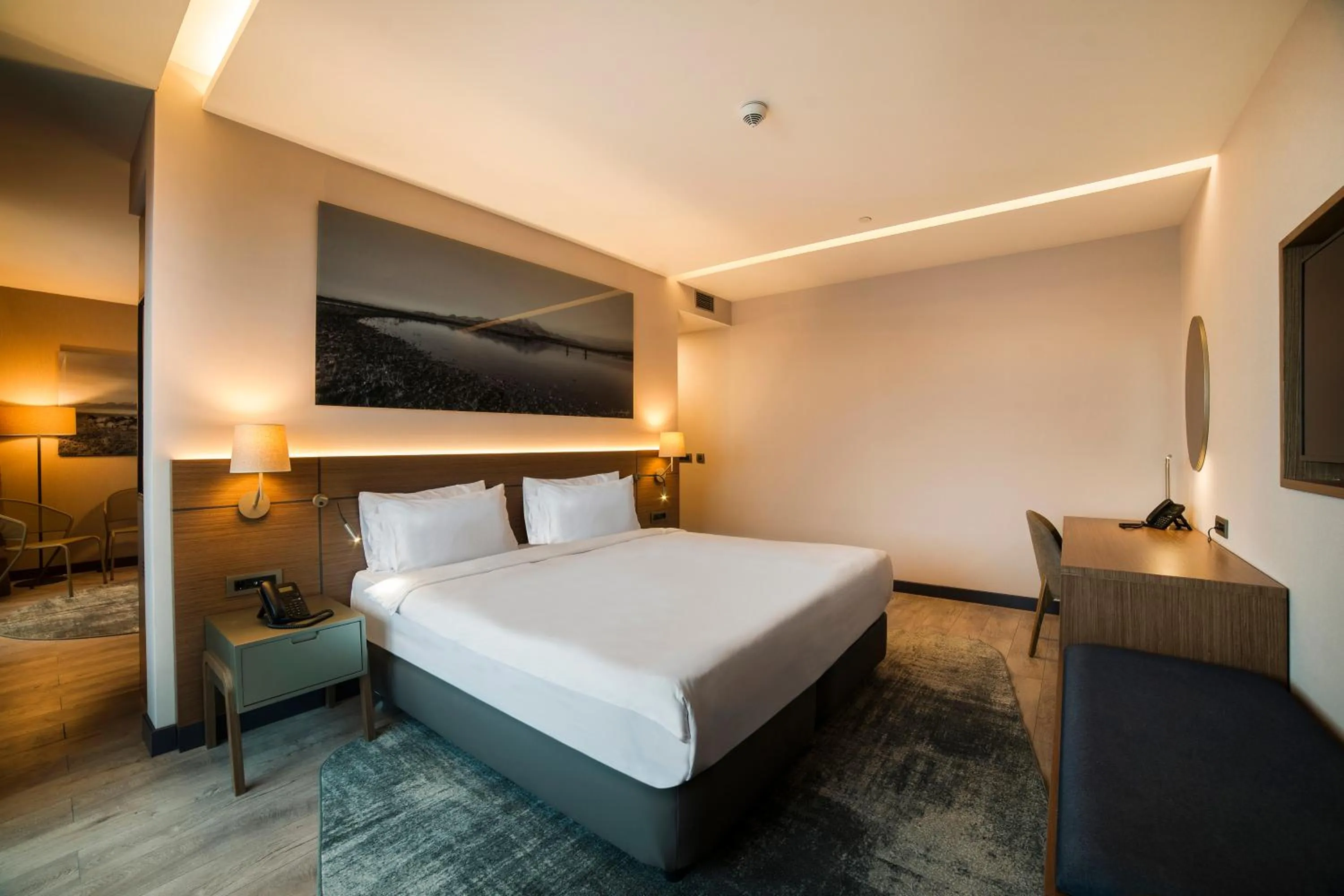 Shower, Bed in Radisson Blu Hotel, Mount Erciyes