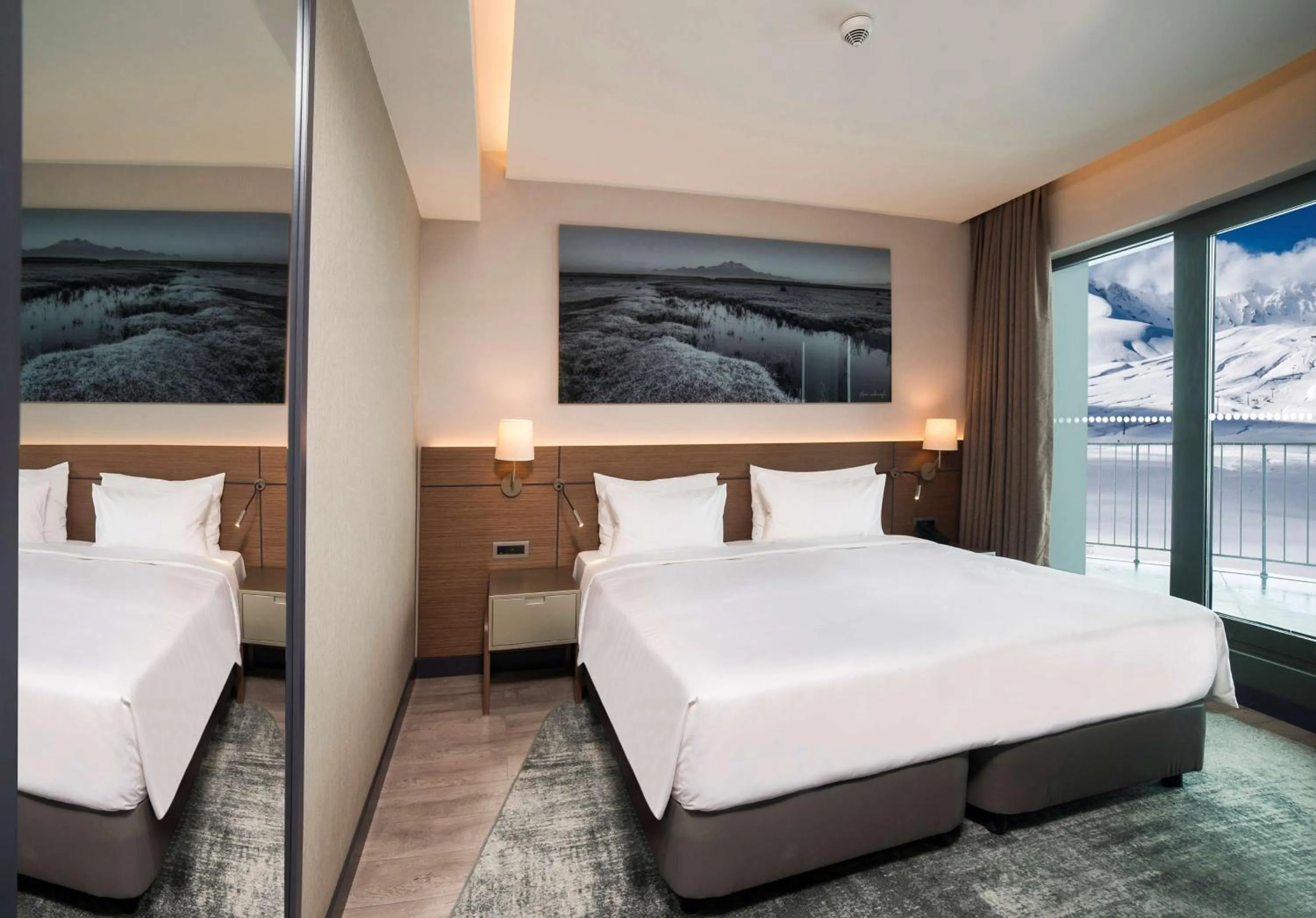 Bedroom, Bed in Radisson Blu Hotel, Mount Erciyes