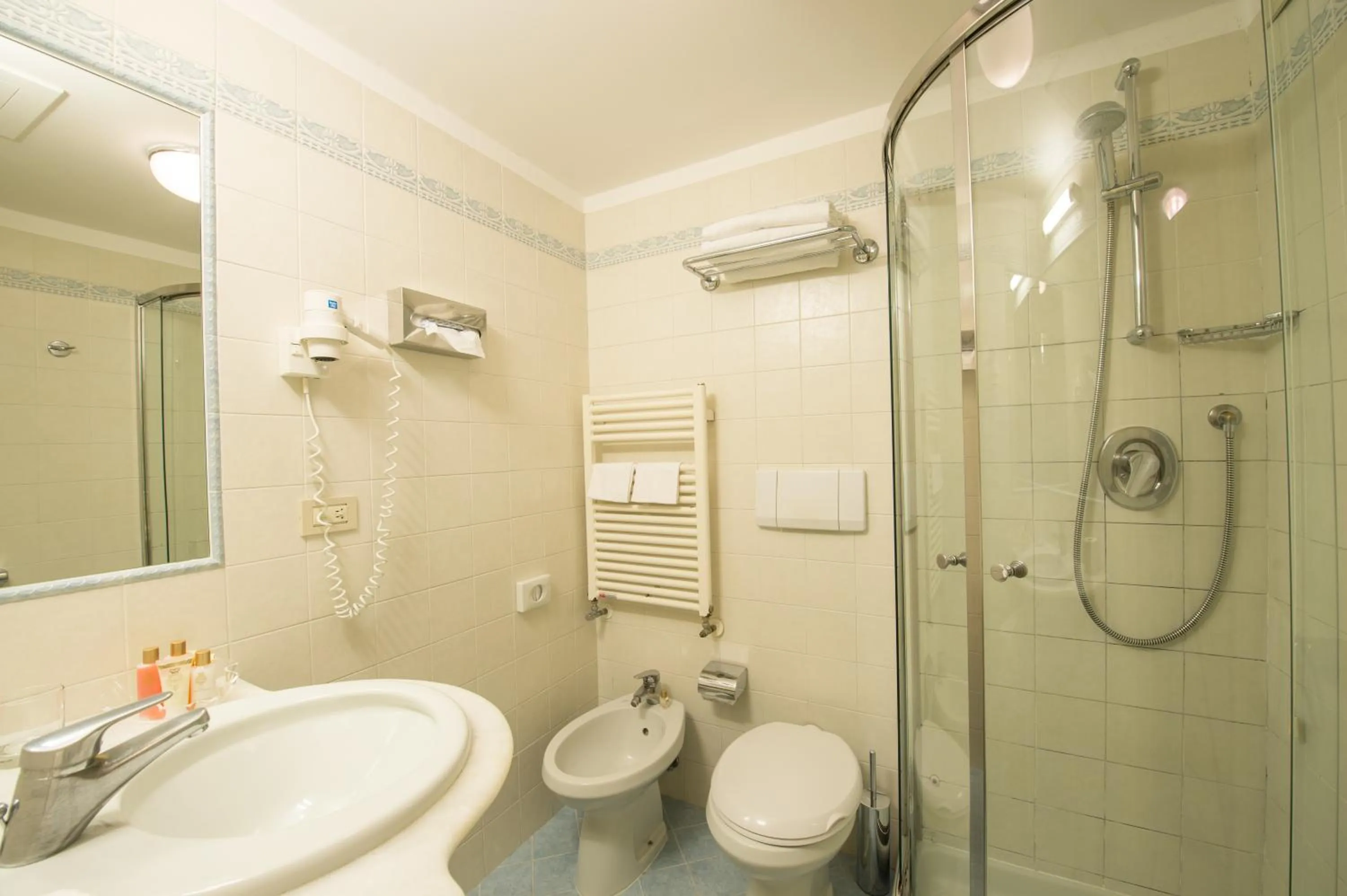 Bathroom in Savoia & Jolanda