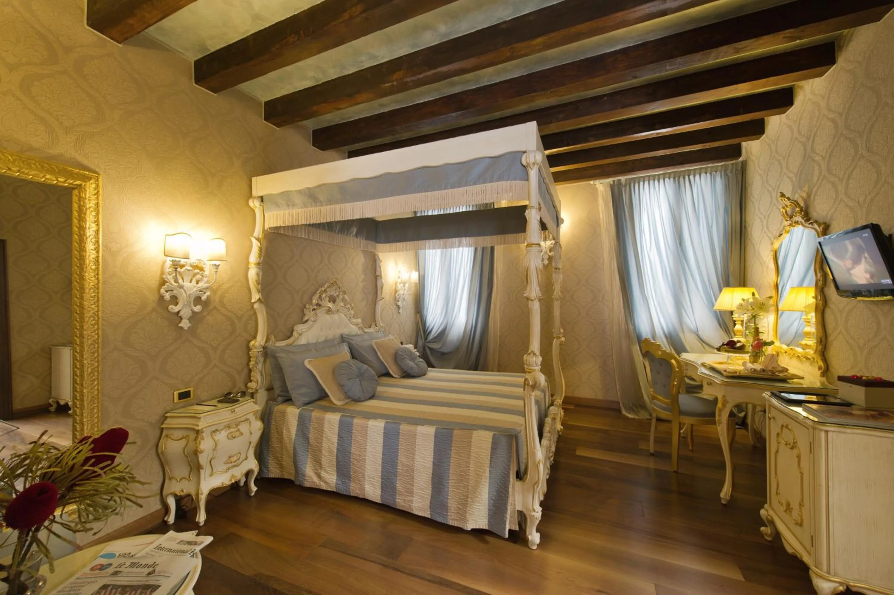 Bedroom in Savoia & Jolanda