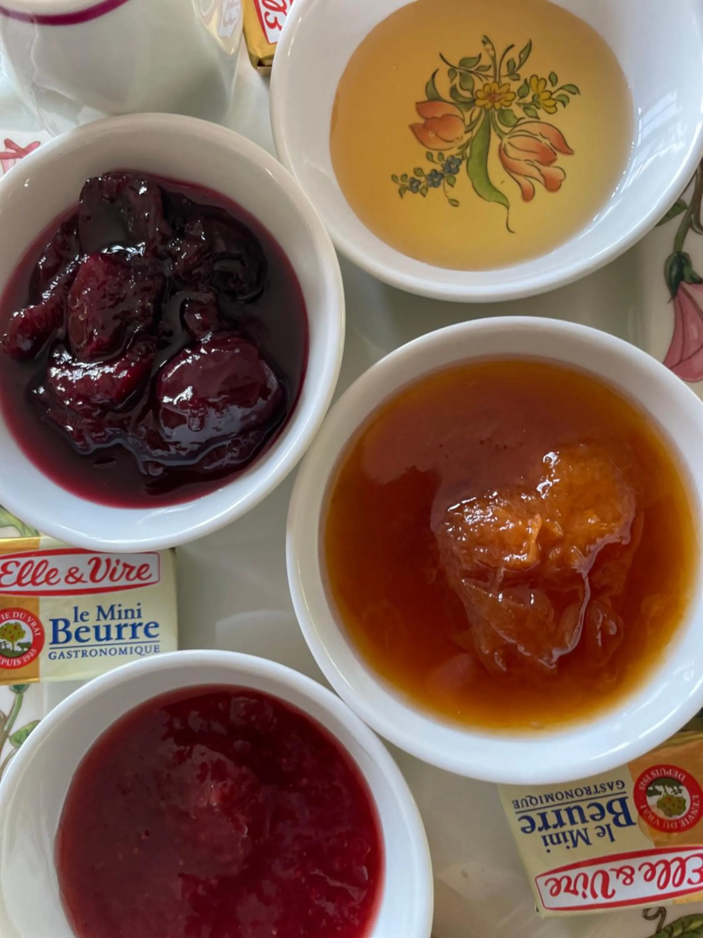 Breakfast in Villa Daphné