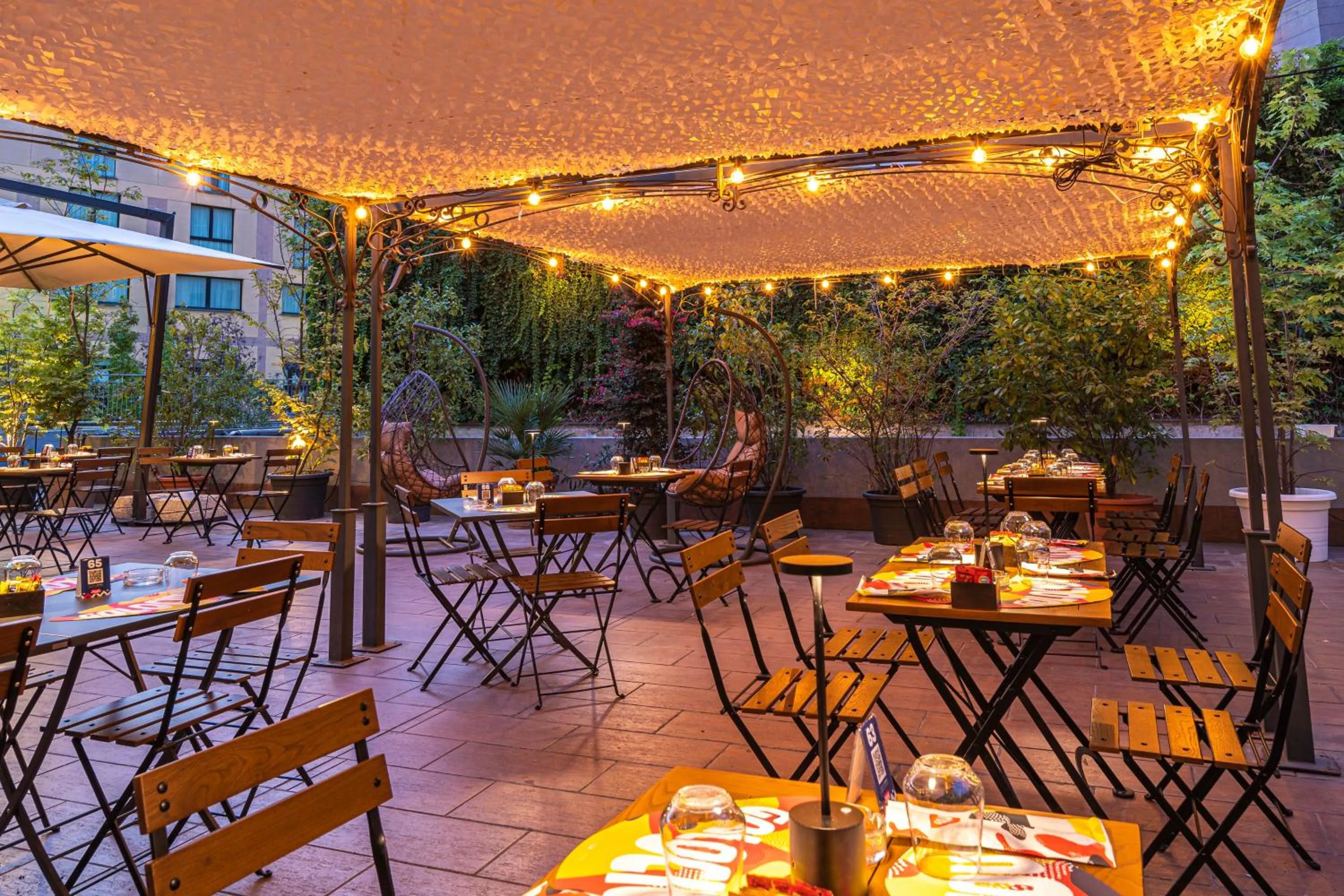 Balcony/Terrace in Leonardo Hotel Milan City Center