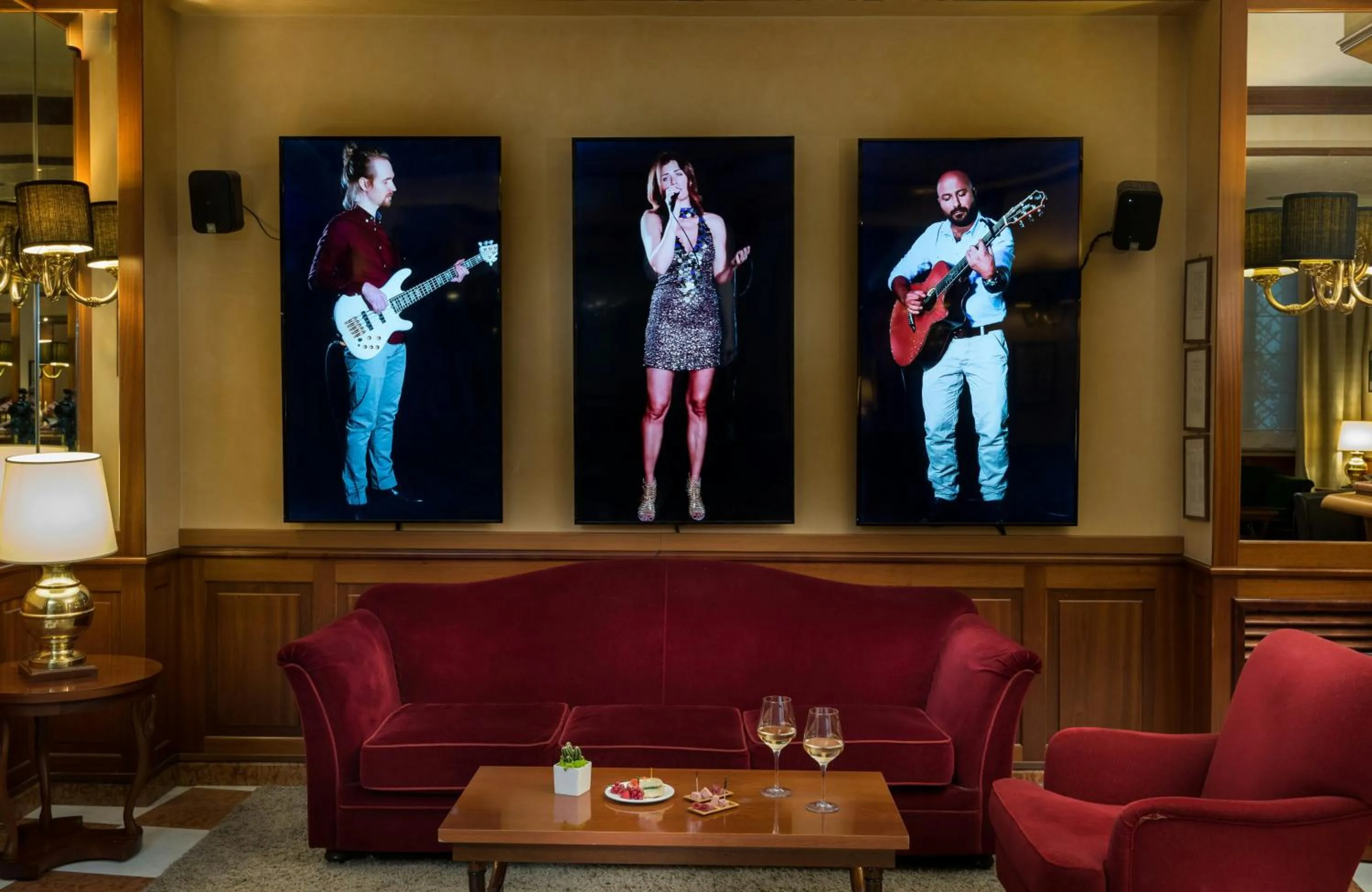 Lobby or reception in Leonardo Hotel Milan City Center