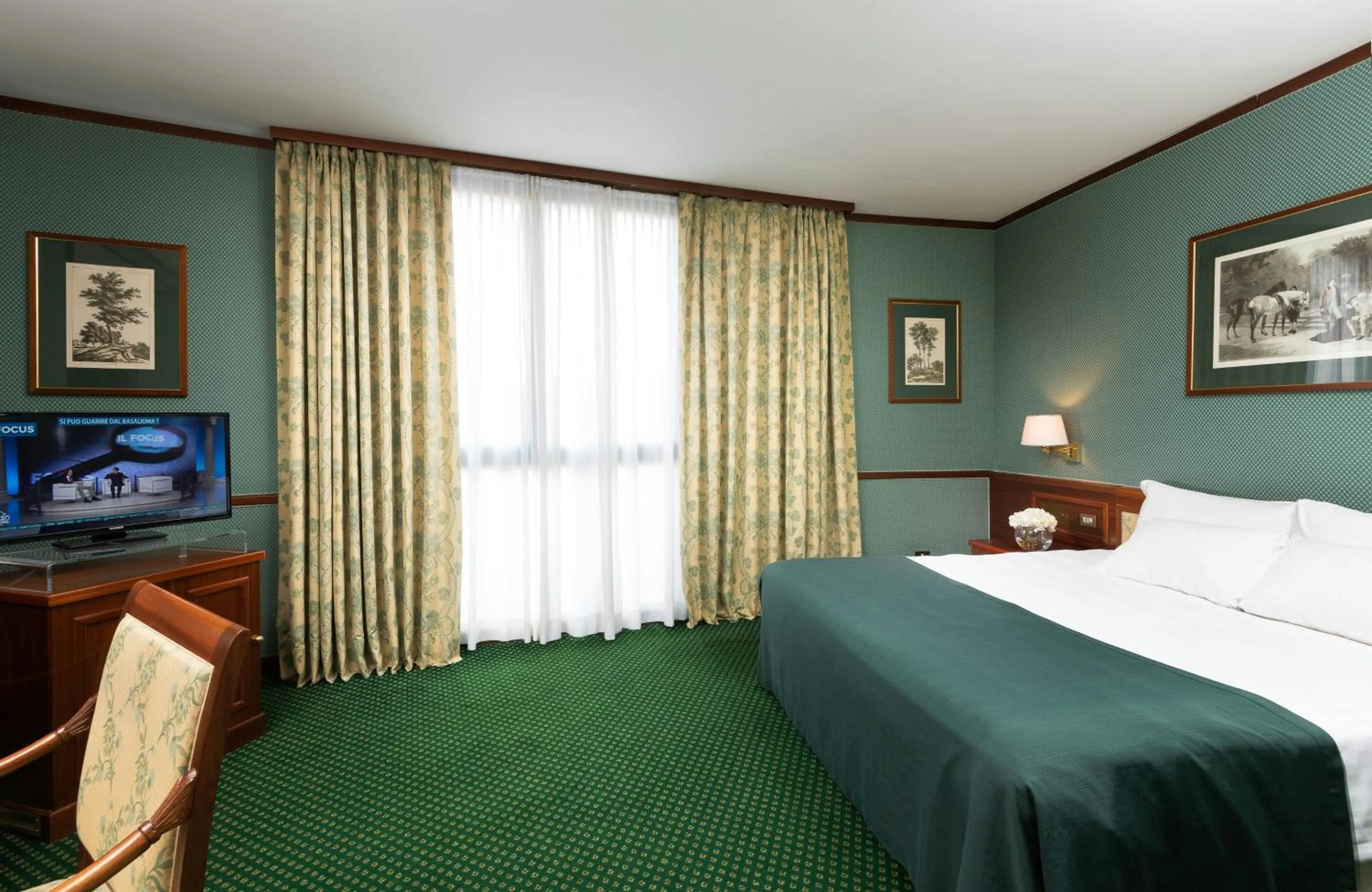 Bedroom, Bed in Leonardo Hotel Milan City Center