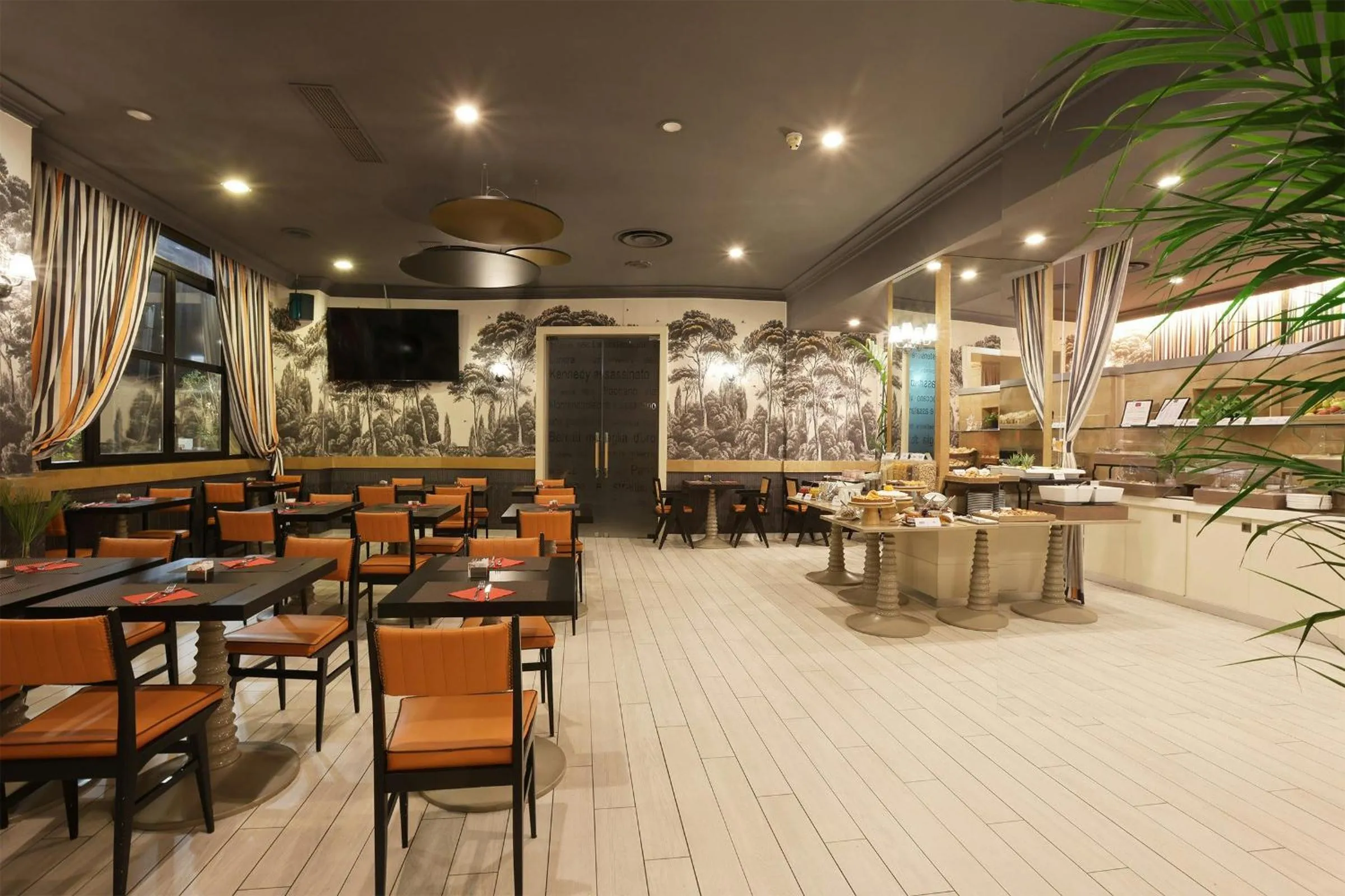 Breakfast in Leonardo Hotel Milan City Center