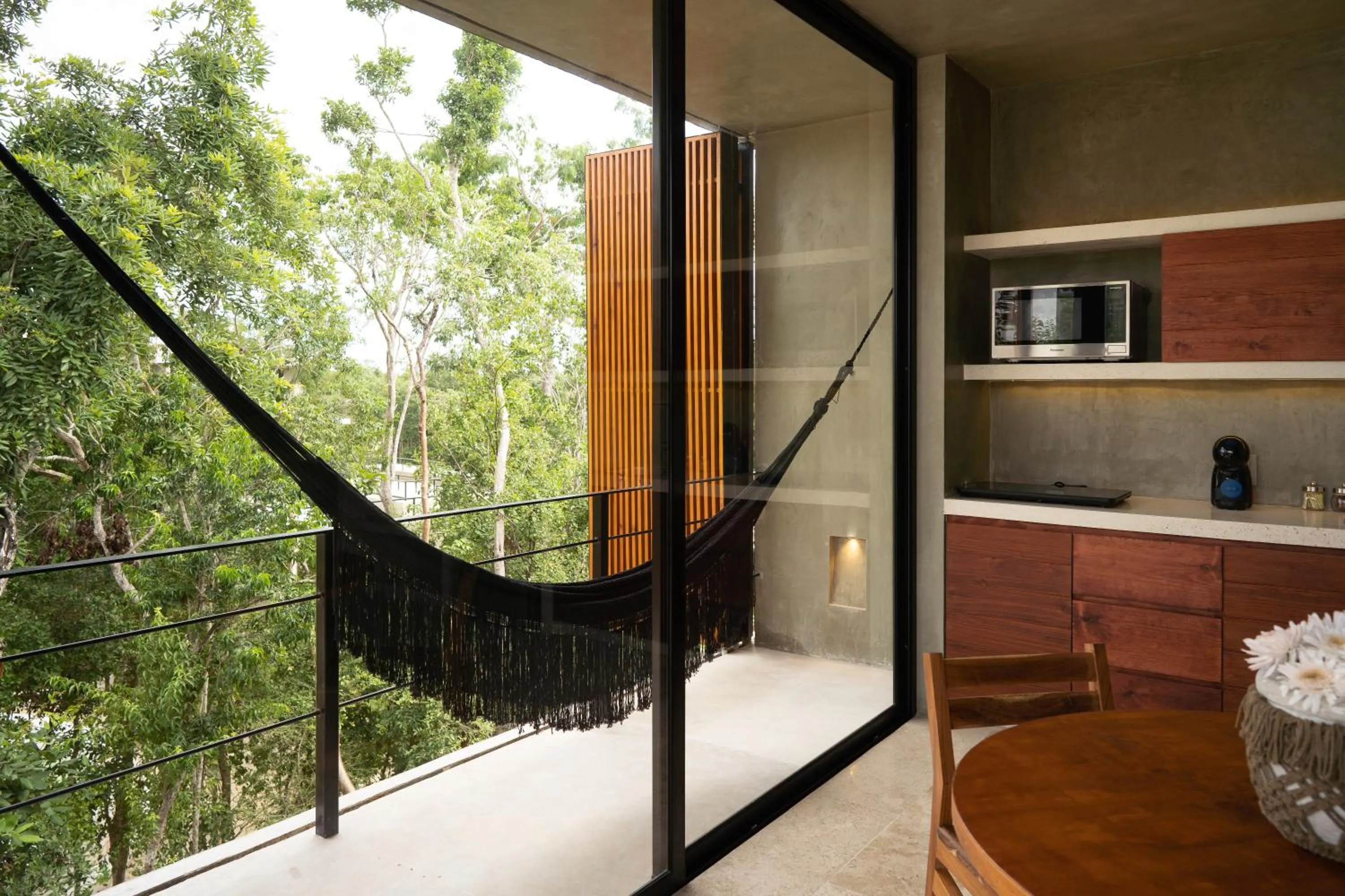 Balcony/Terrace in Seremonia Studios by Soyrumi