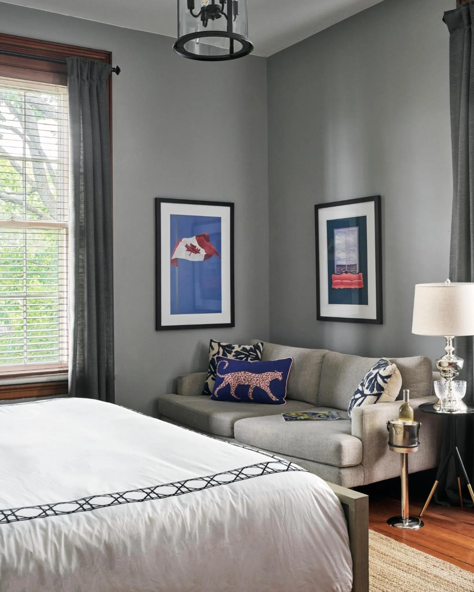 Seating area, Bed in The Eddie Hotel and Farm