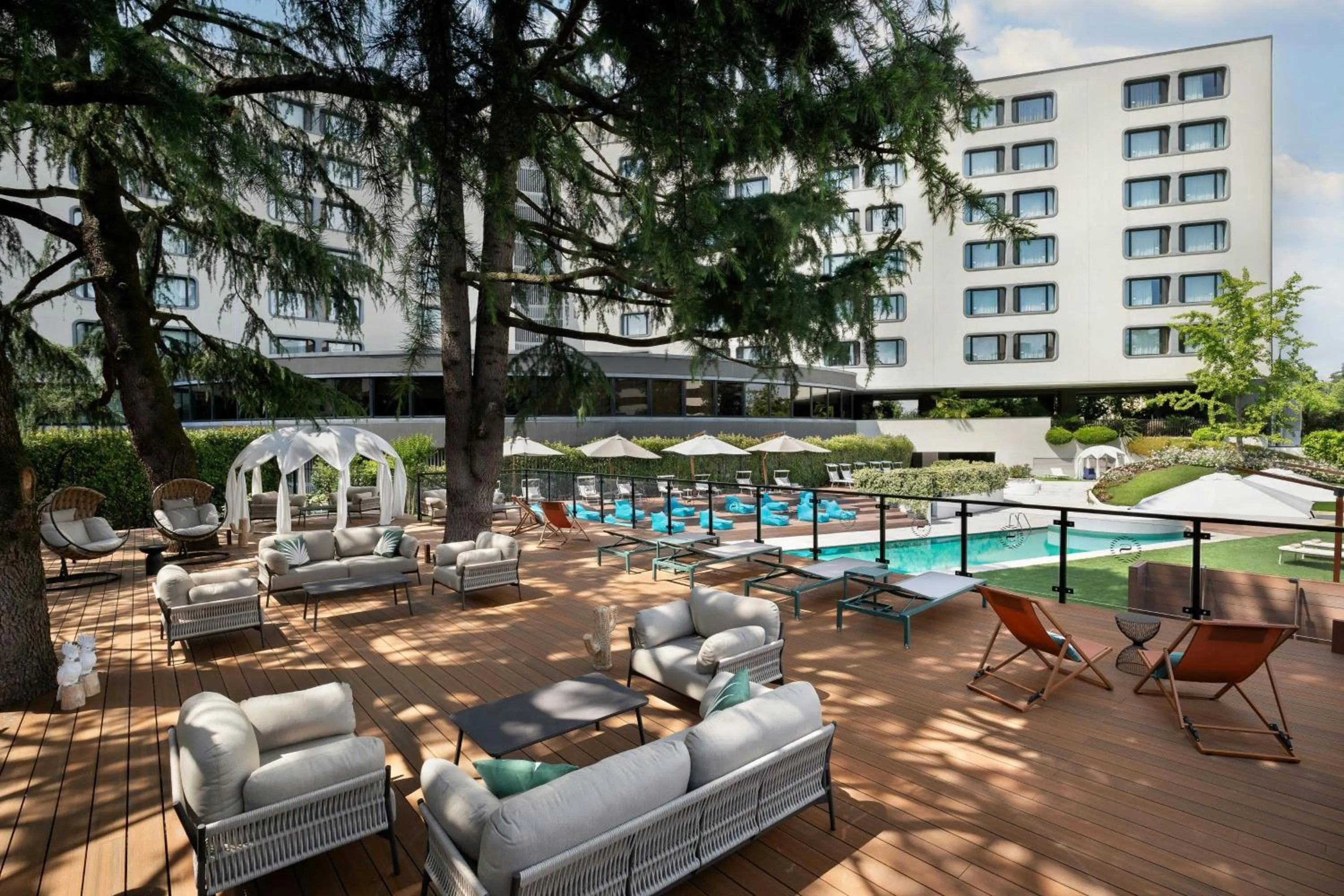Swimming pool in Sheraton Milan San Siro