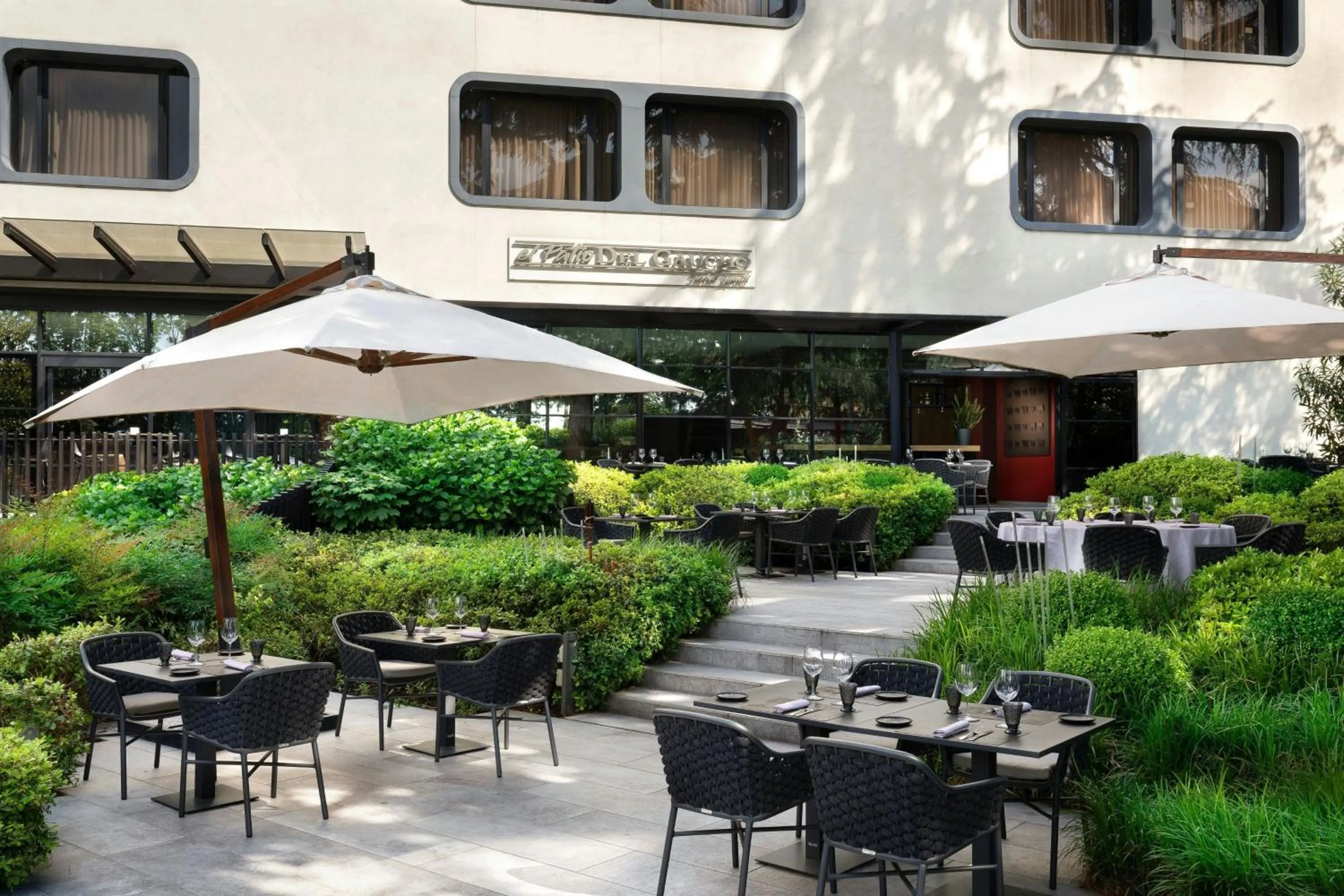 Restaurant/places to eat in Sheraton Milan San Siro