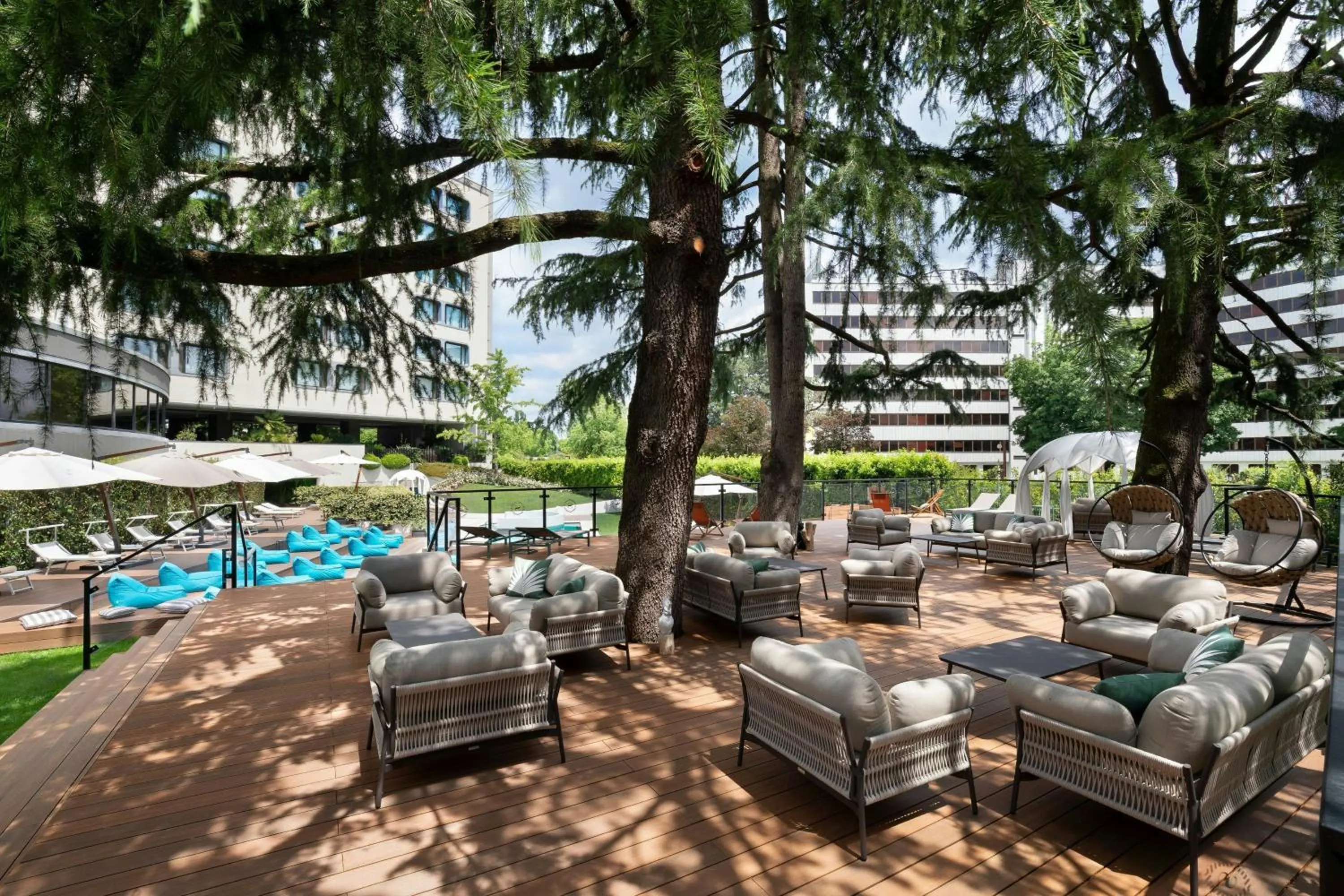 Swimming pool in Sheraton Milan San Siro