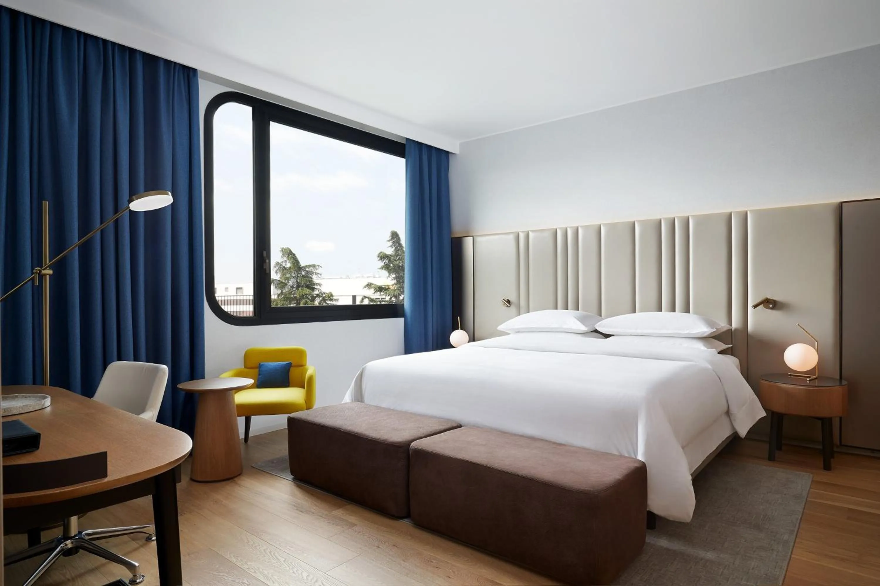 Bedroom, Bed in Sheraton Milan San Siro