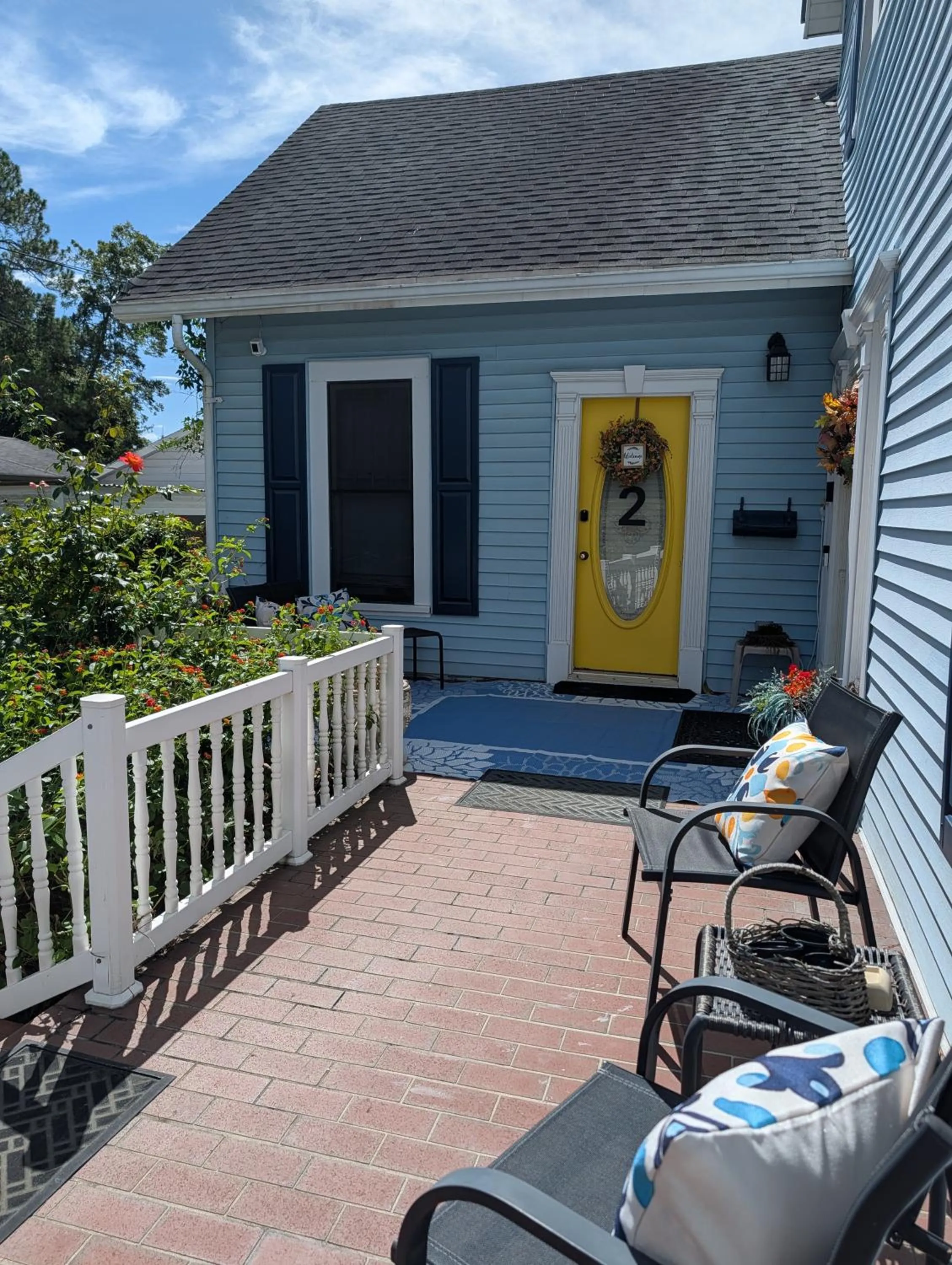 Property building in Cozy, Cute, Private Ozark Suite 5 Mins to Hospital