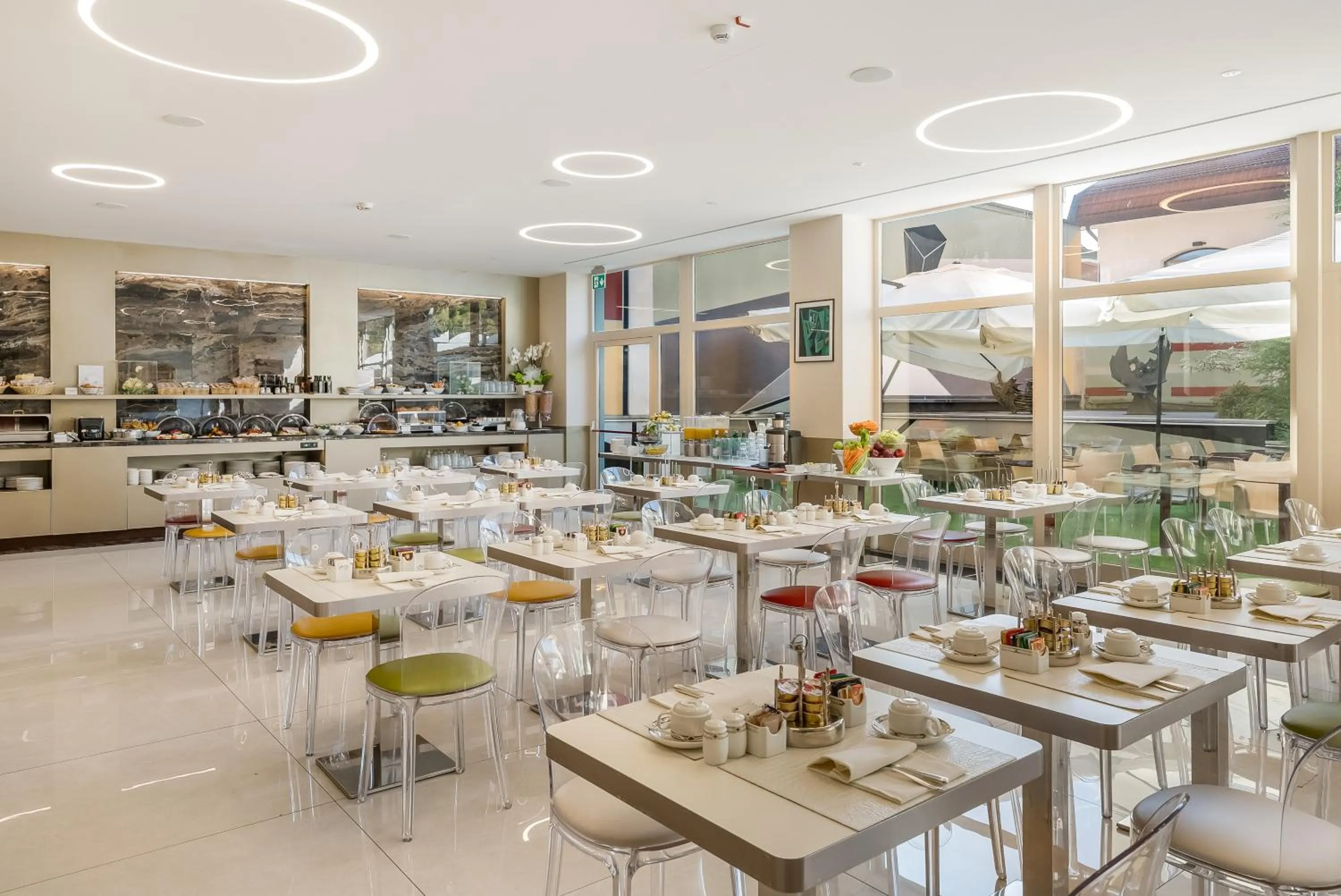 Breakfast in Art Hotel Navigli