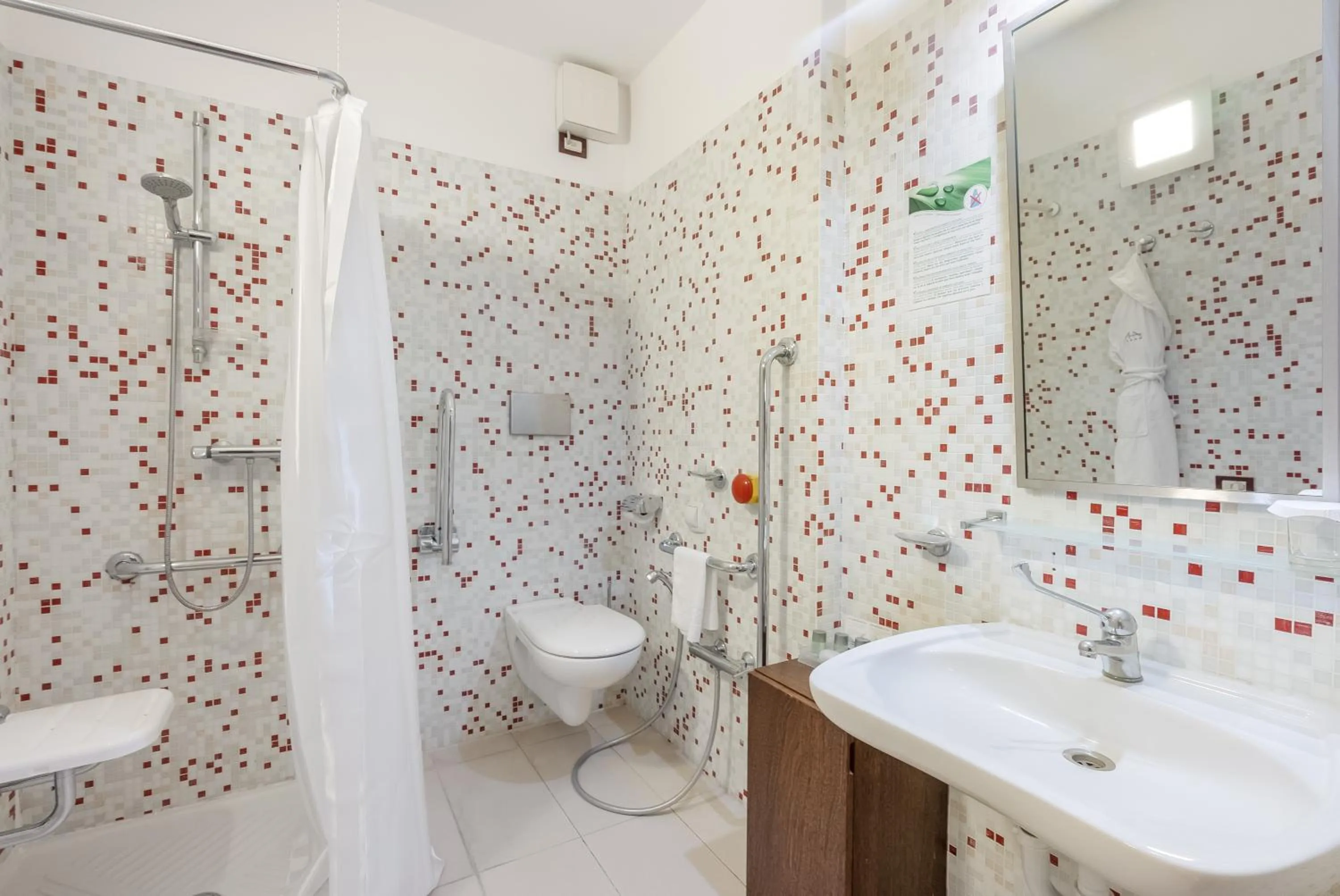 Facility for disabled guests in Art Hotel Navigli