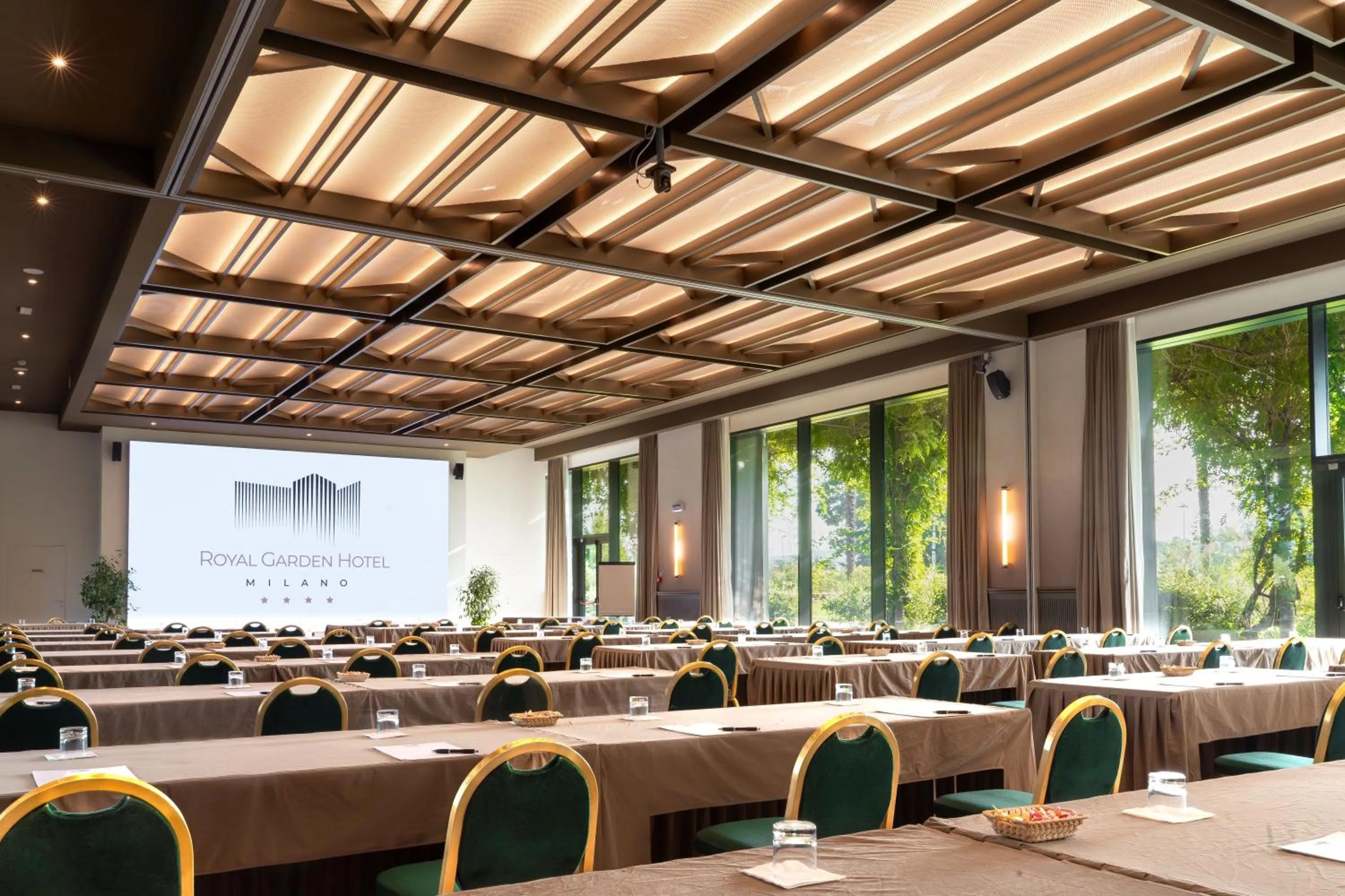 Meeting/conference room in Royal Garden Assago Milano
