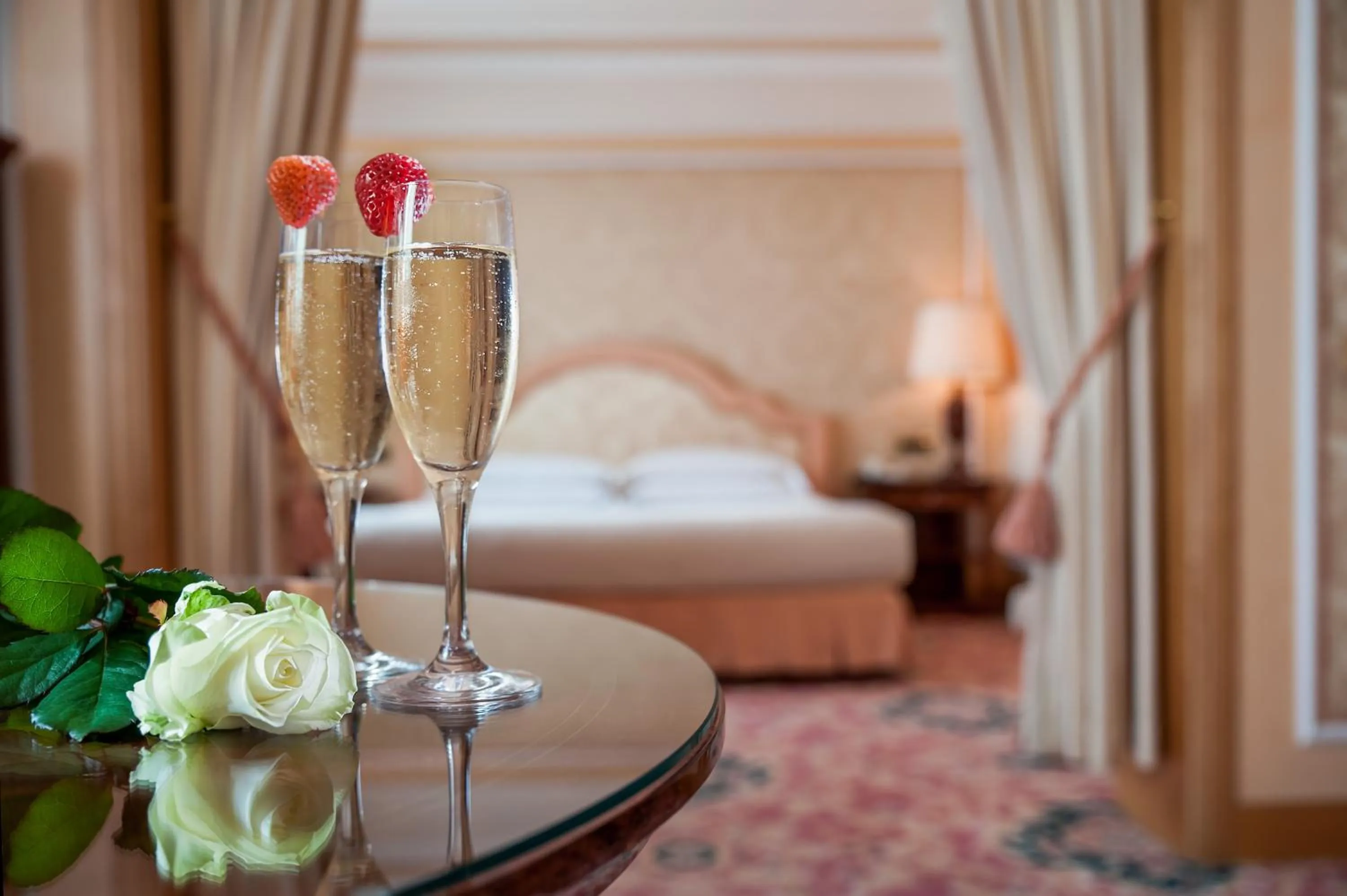 Decorative detail, Bed in Royal Garden Assago Milano