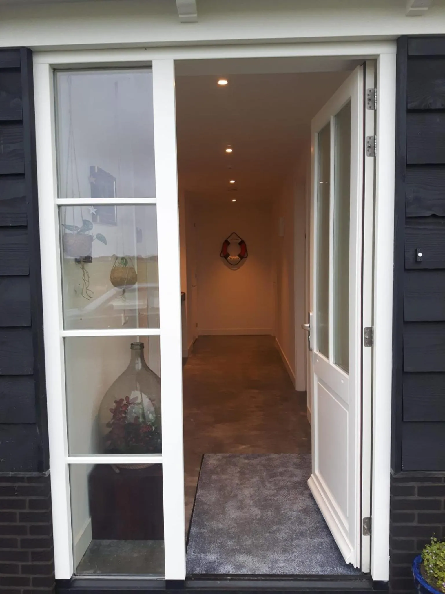 Facade/entrance in Bed no breakfast de Kapitein