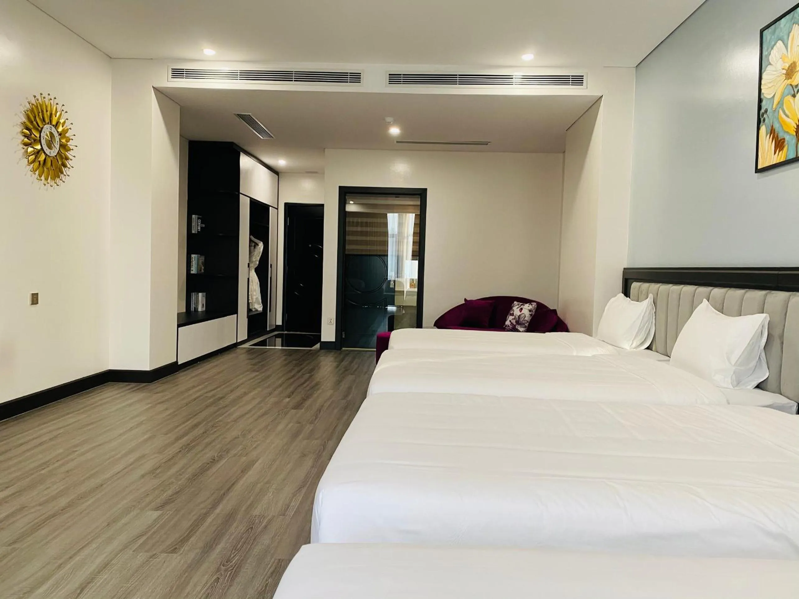 Bed in DIAMOND HOTEL VÂN ĐỒN