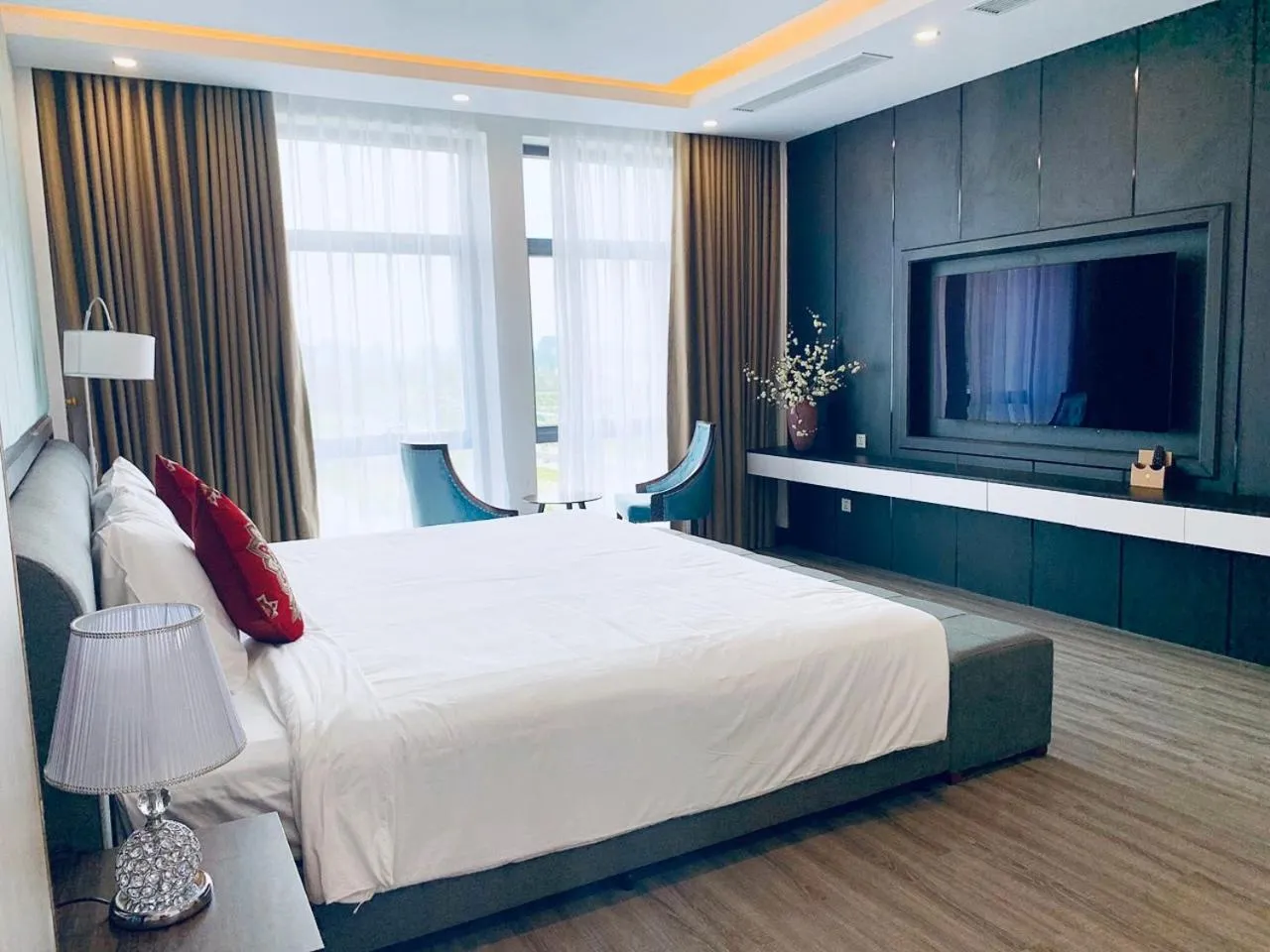 Bed in DIAMOND HOTEL VÂN ĐỒN
