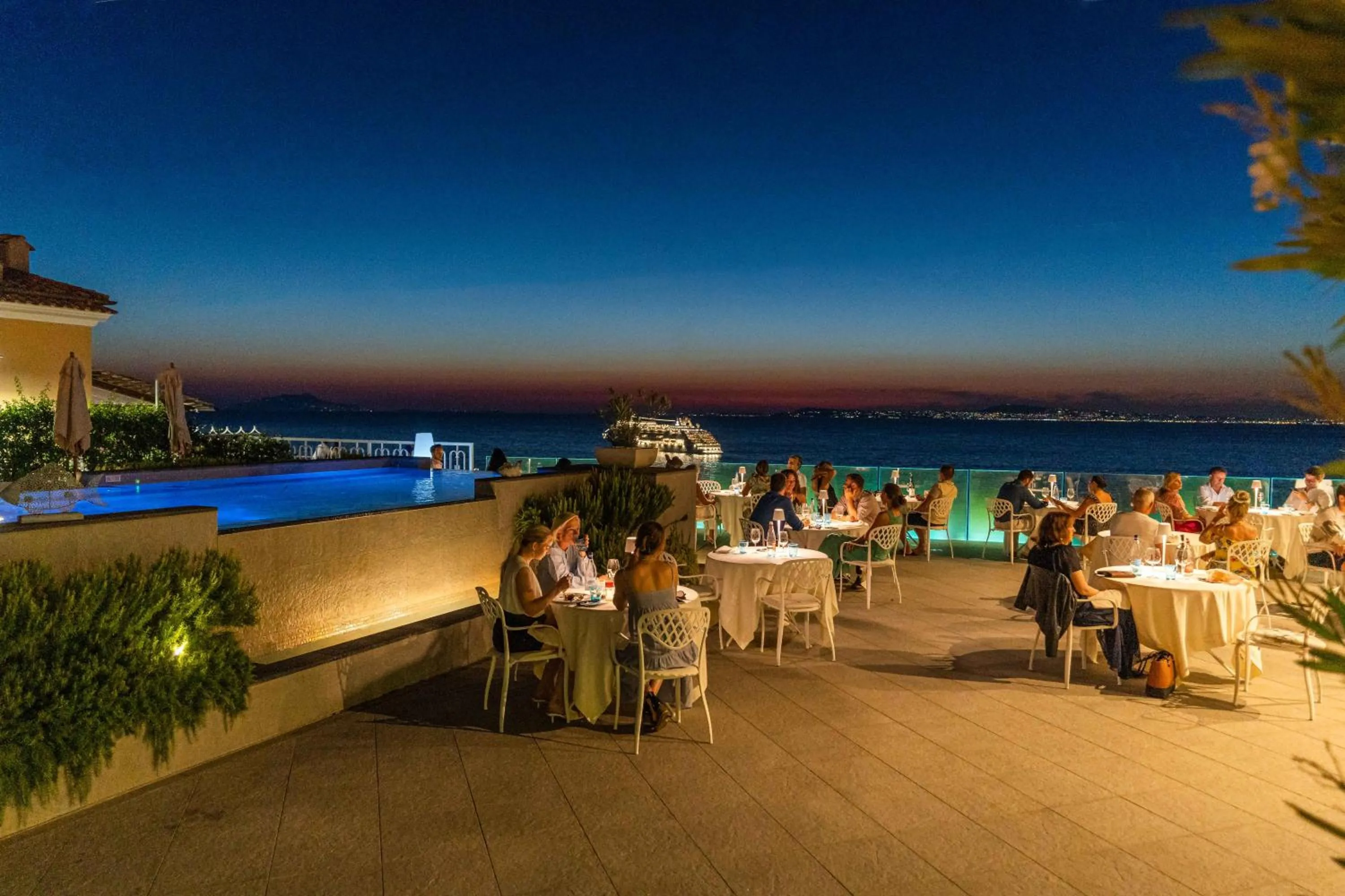 Restaurant/places to eat in Hotel Corallo Sorrento