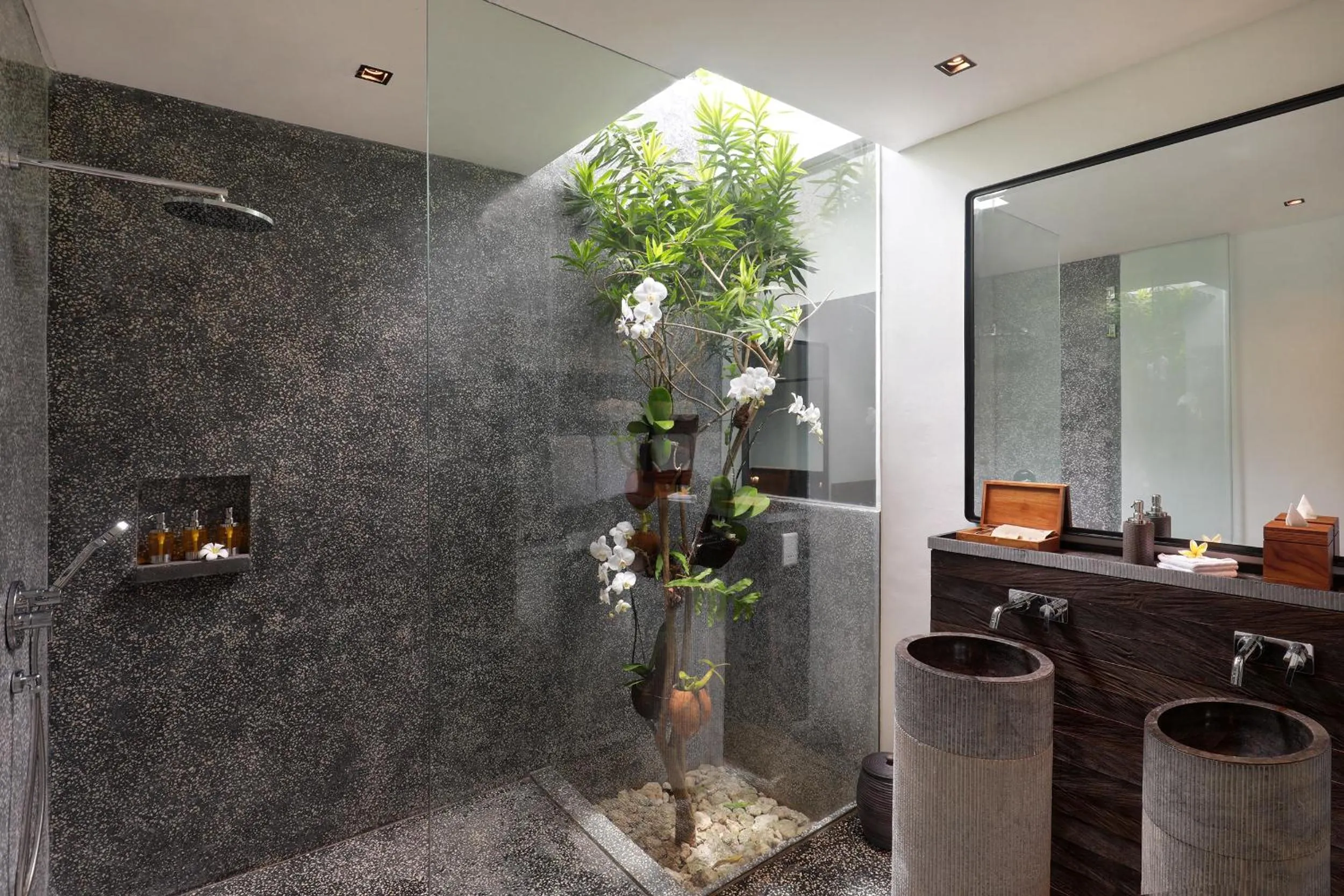 Toilet in MAUA Nusa Penida Bali