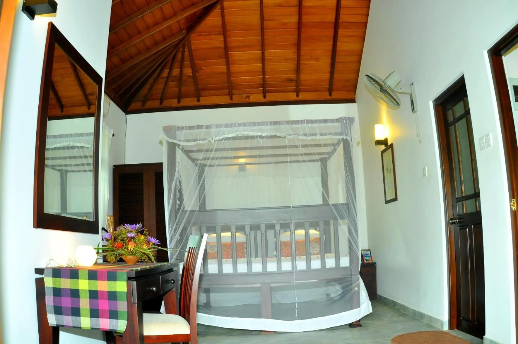 Bedroom, Bed in Canal Villa