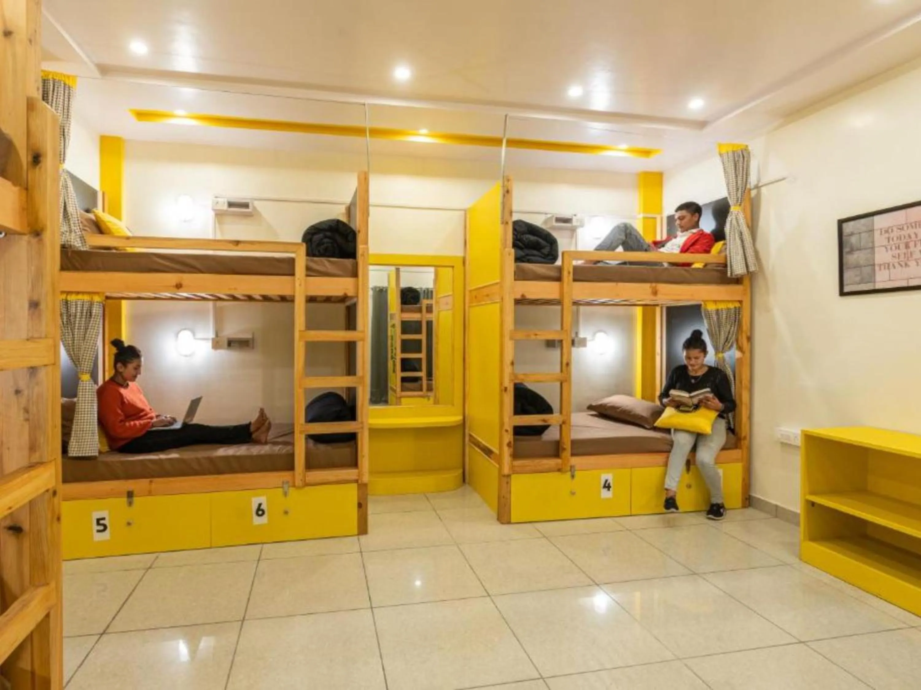 People in The Hosteller Kufri, Shimla