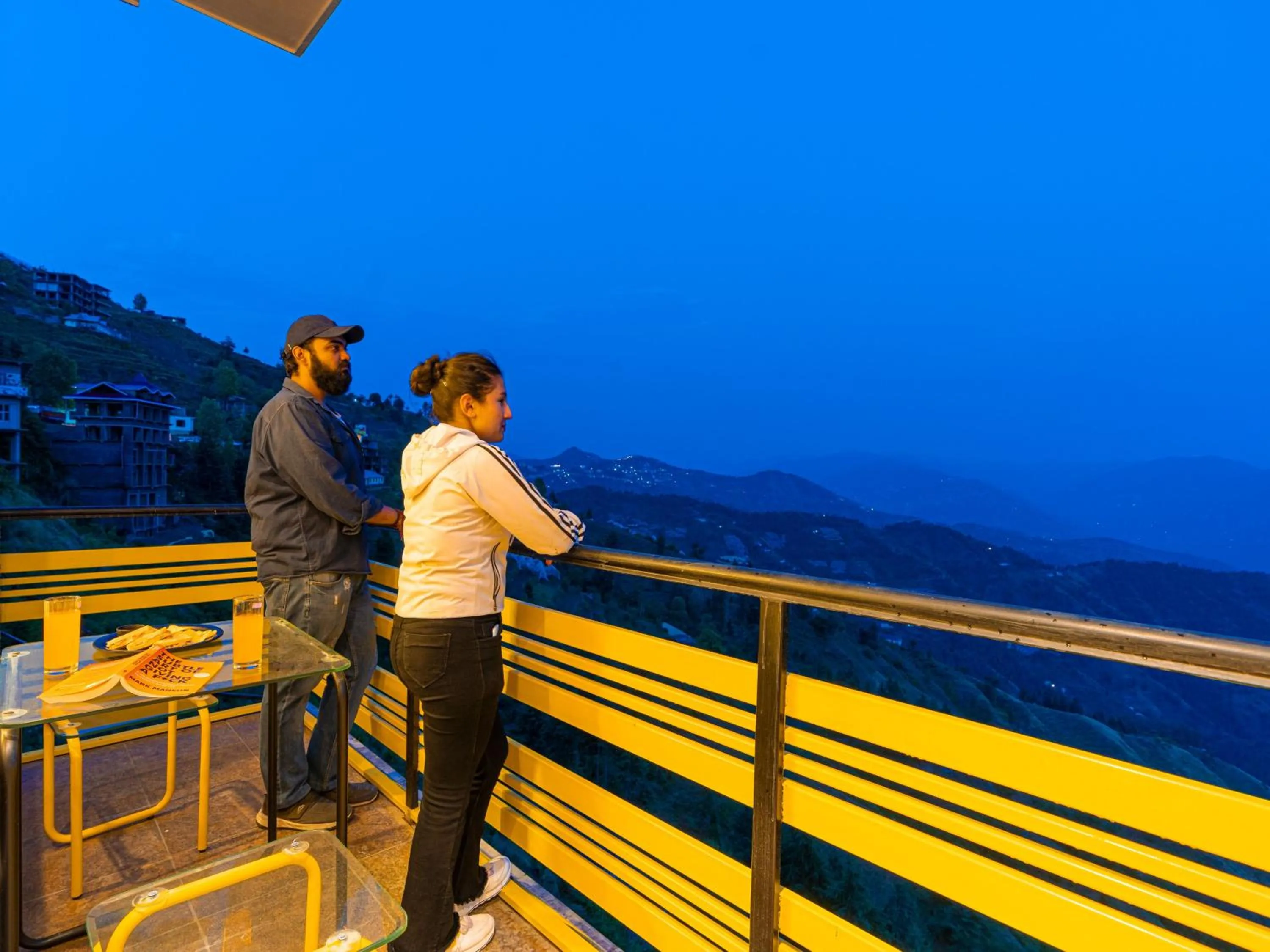 People in The Hosteller Kufri, Shimla