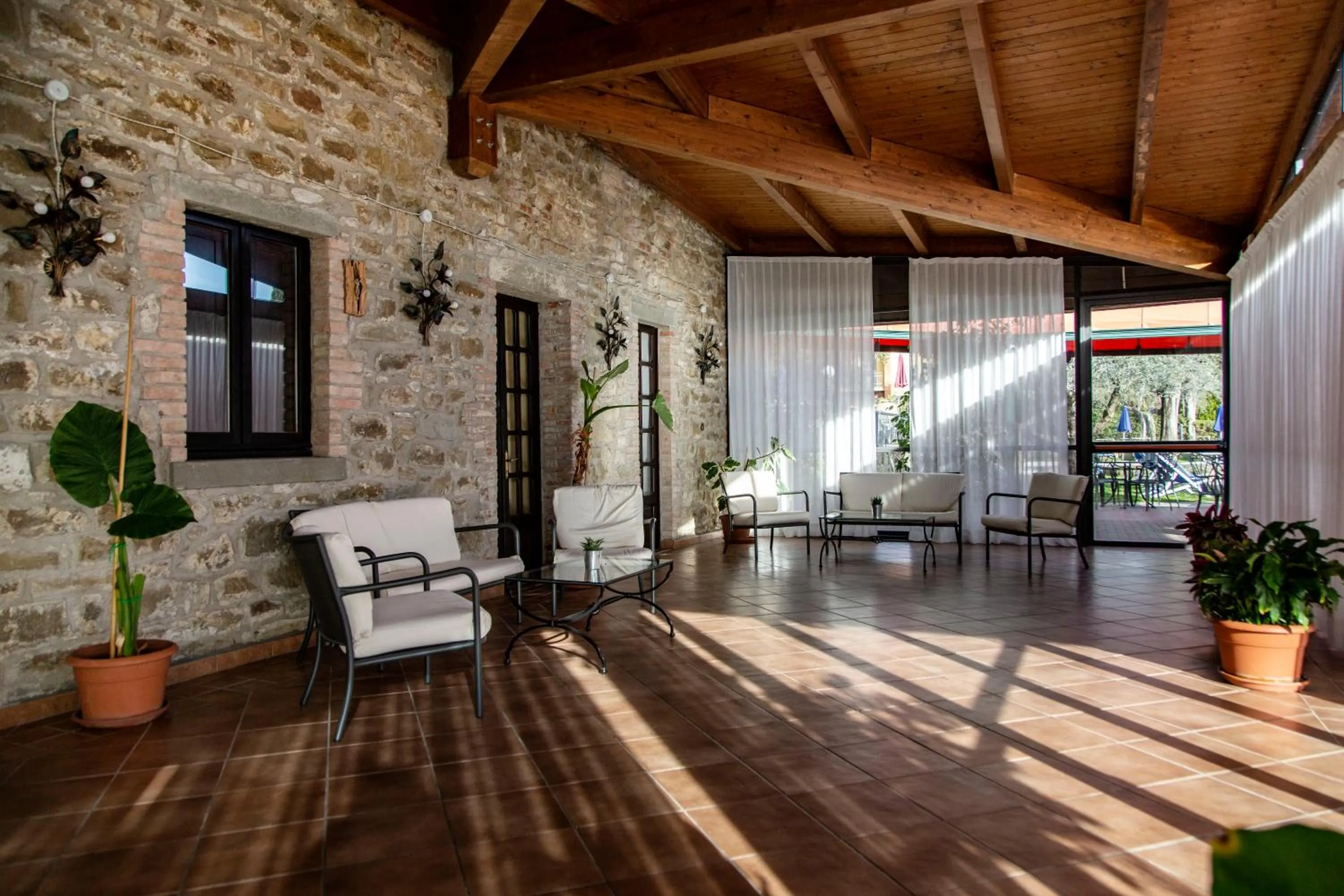 Patio in Hotel Villa Paradiso