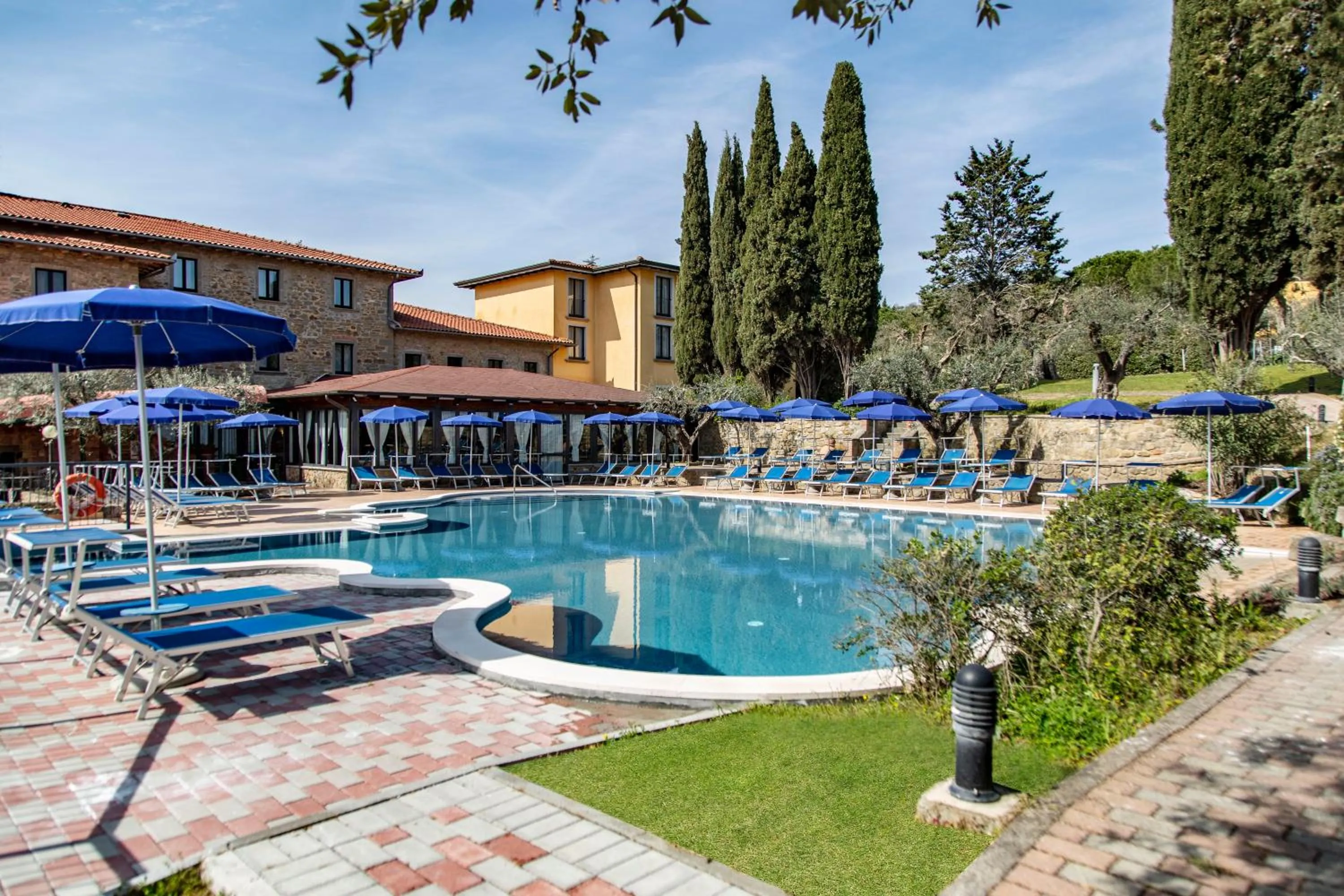 Swimming pool in Hotel Villa Paradiso