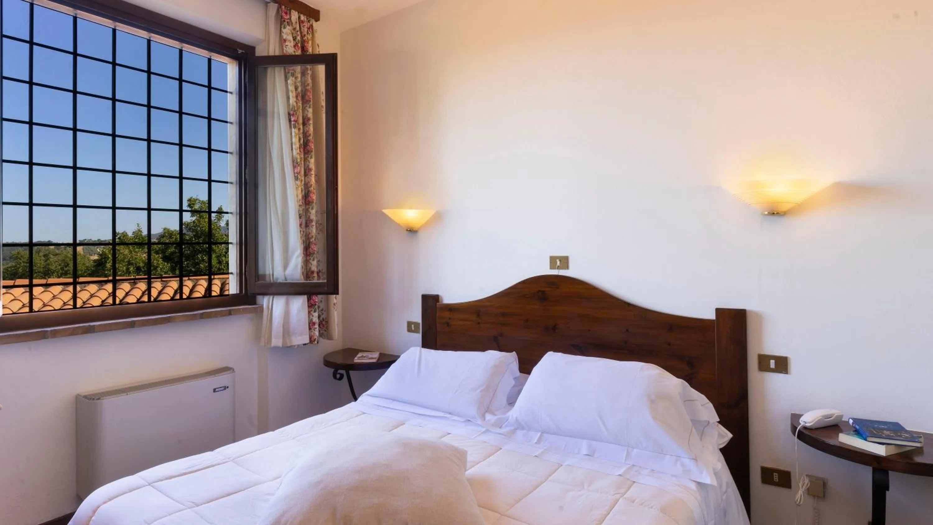 Bedroom, Bed in Abbazia Collemedio Resort & Spa