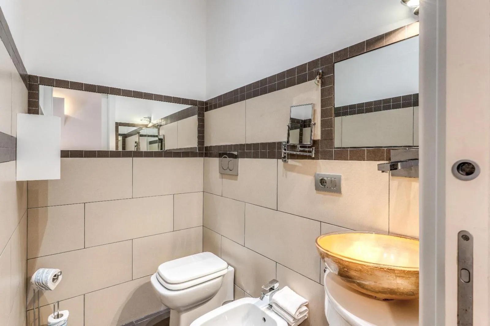 Bathroom in iRooms Pantheon