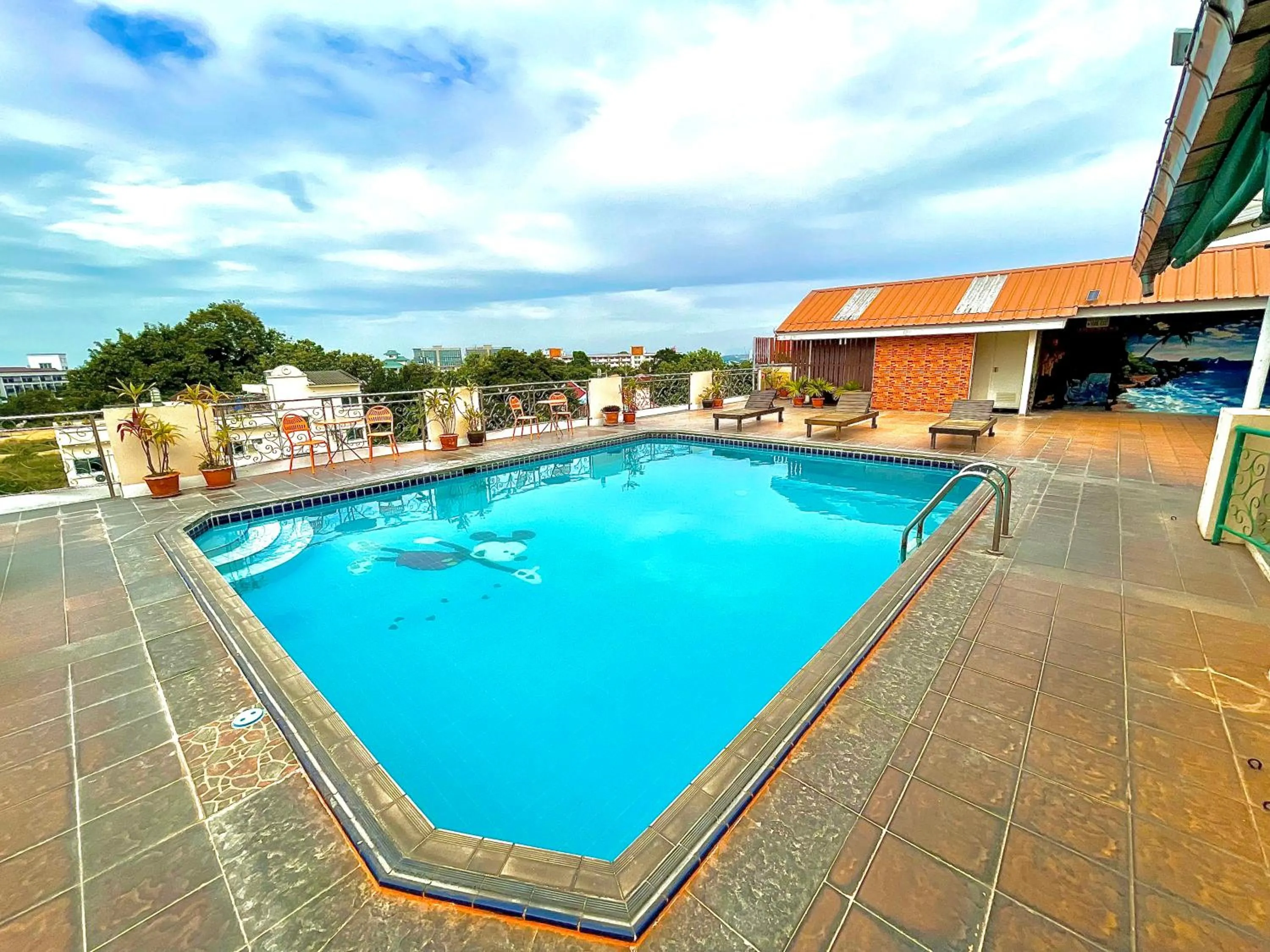 Swimming pool in Green Beach Pattaya