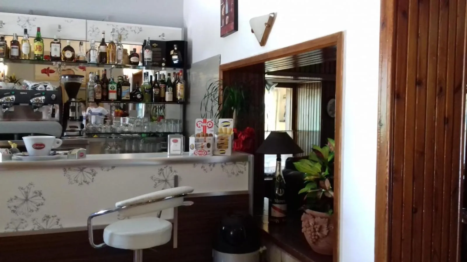 Coffee/tea facilities in Hotel Pinguino