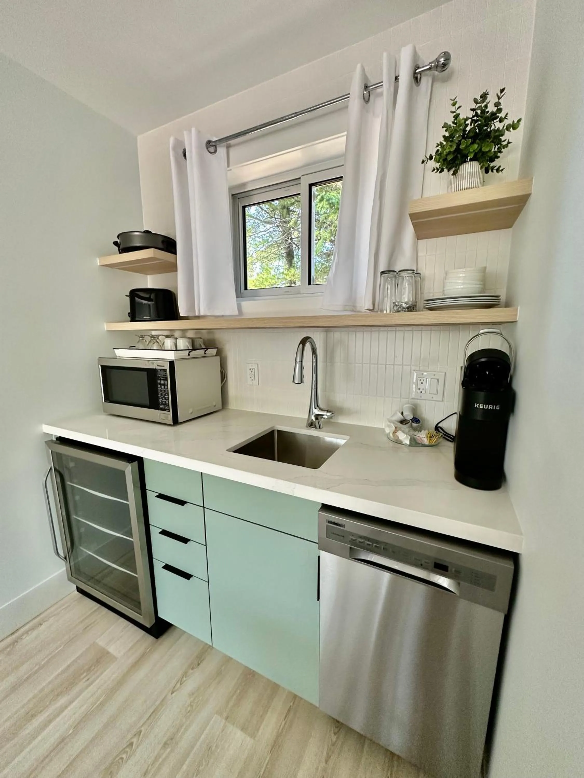 Oasis by the Bay Vacation Suites