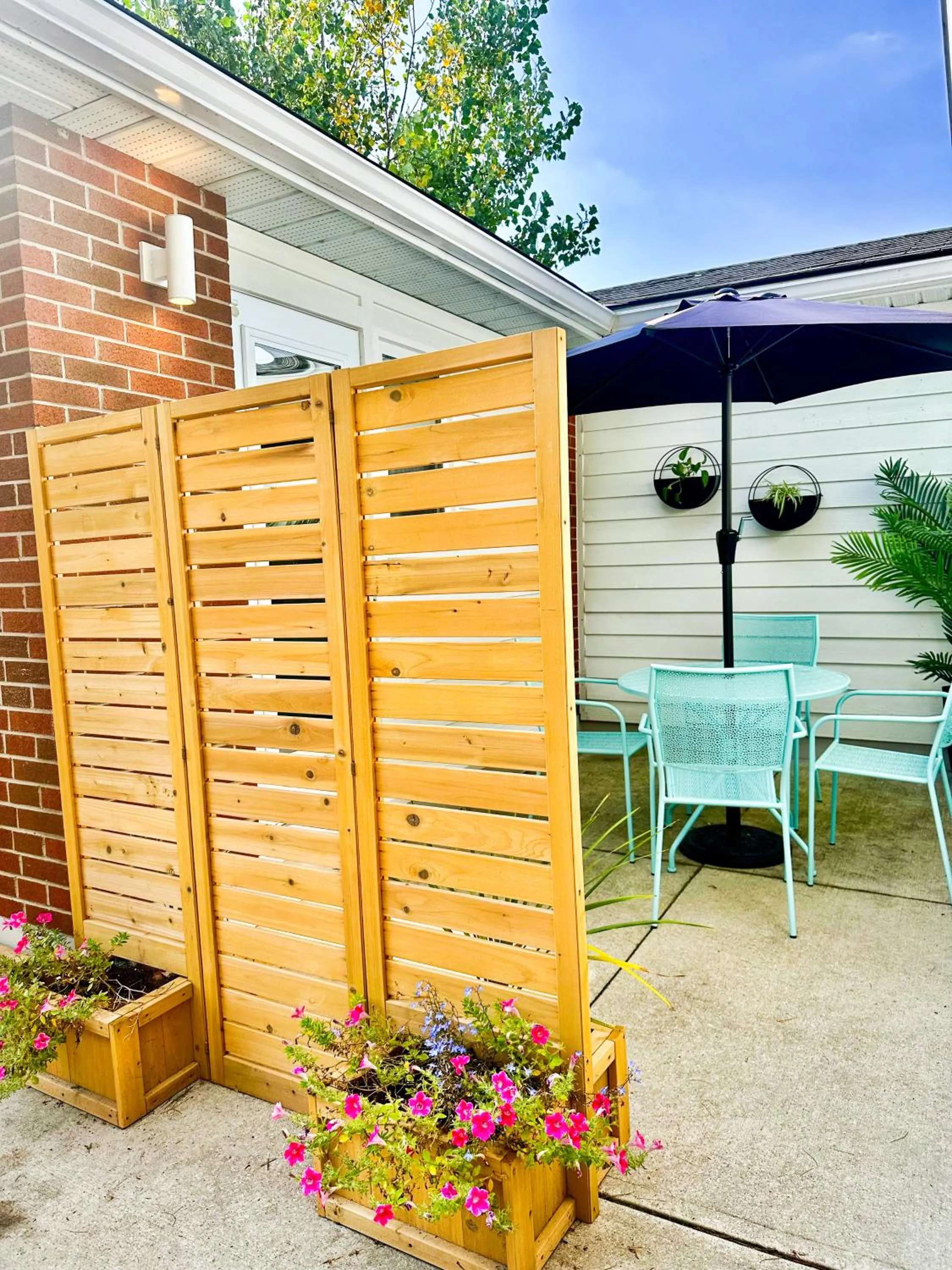 Oasis by the Bay Vacation Suites