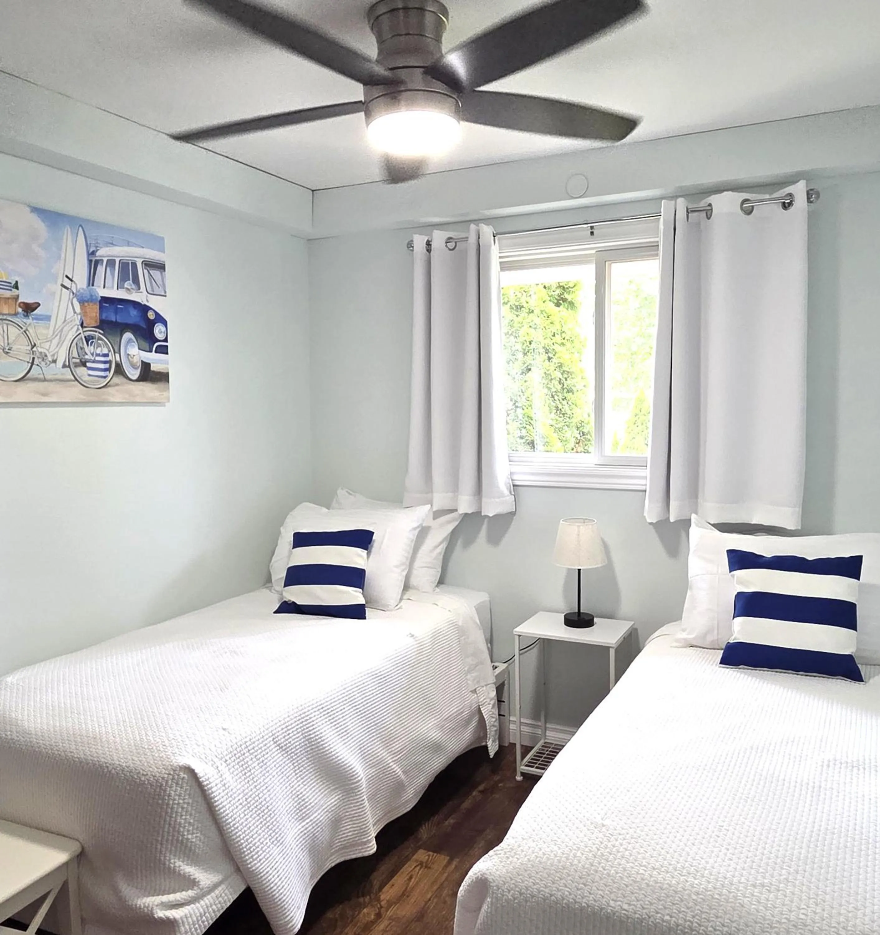 Bed in Oasis by the Bay Vacation Suites