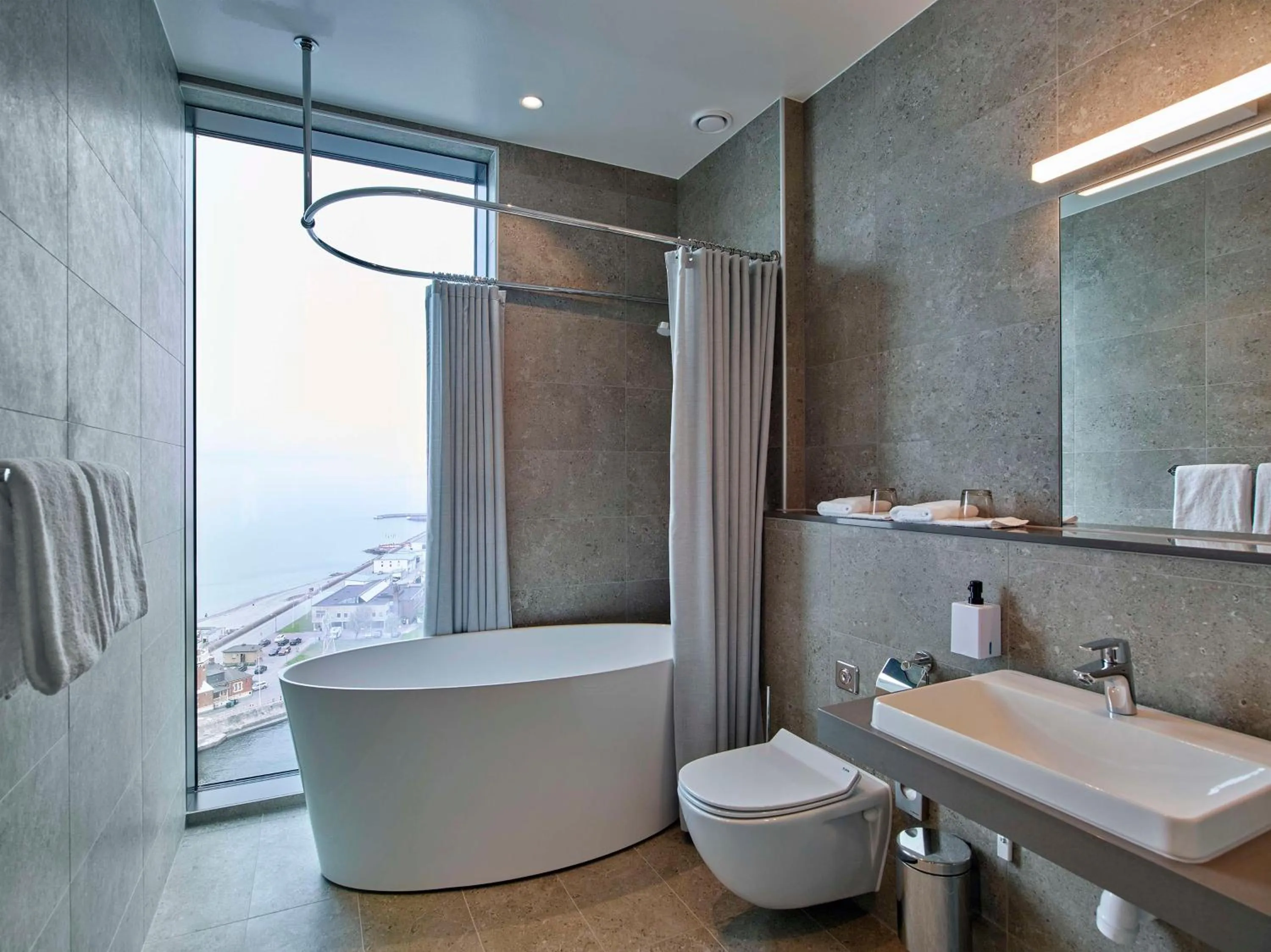 Bathroom in Scandic Oceanhamnen