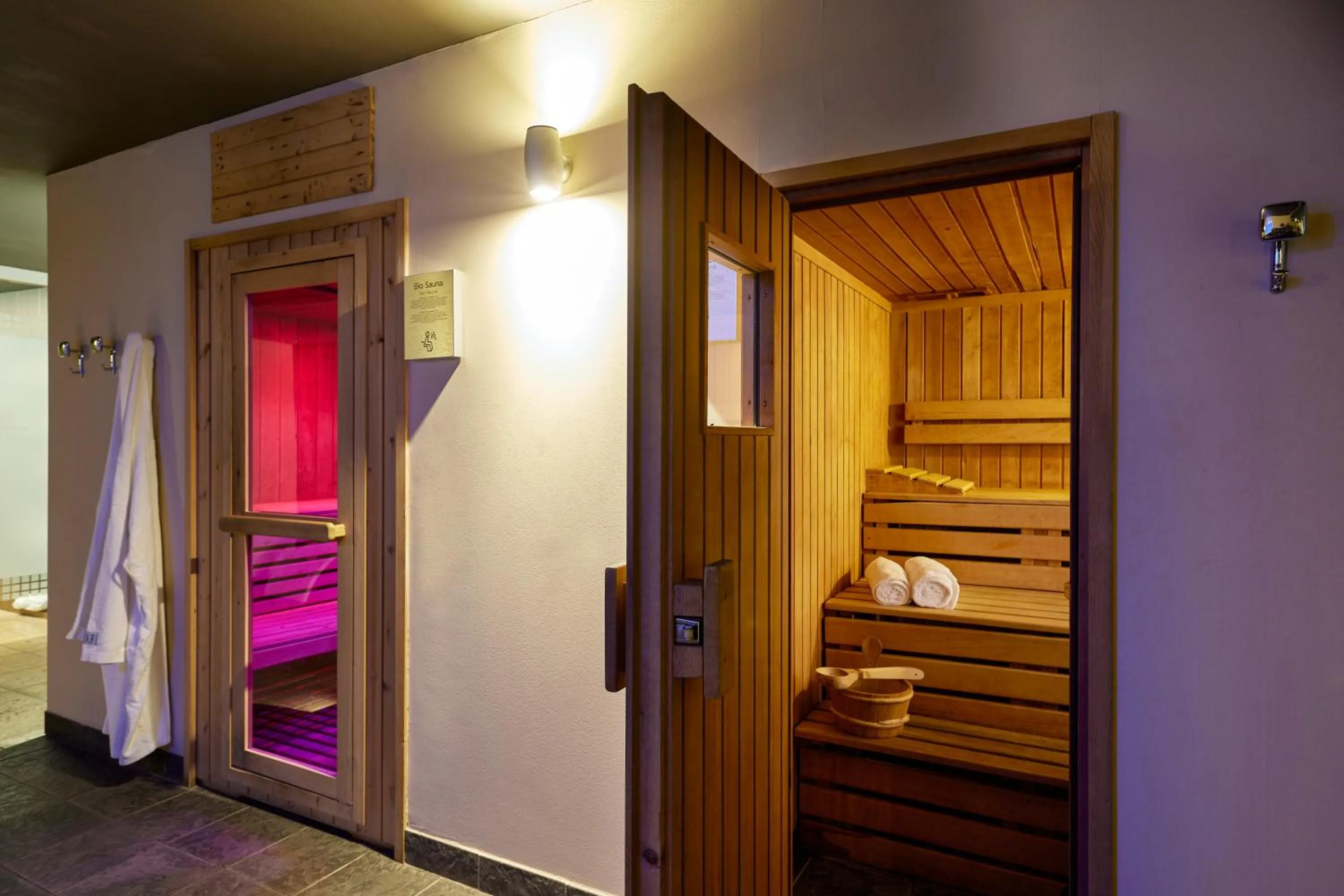 Sauna, Bed in Park Hotel Casimiro