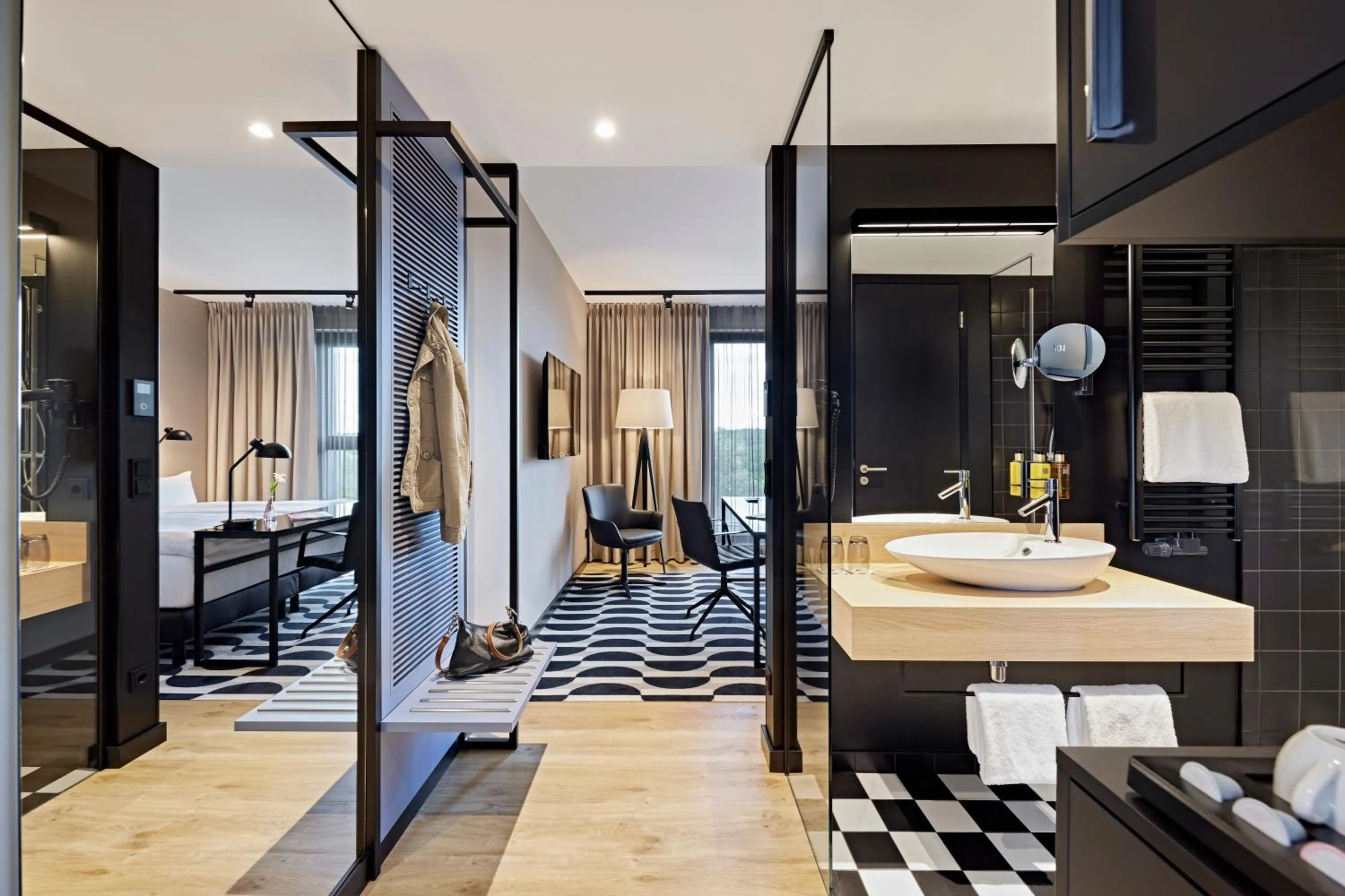 Bathroom, Bed in LEGERE HOTEL Erfurt