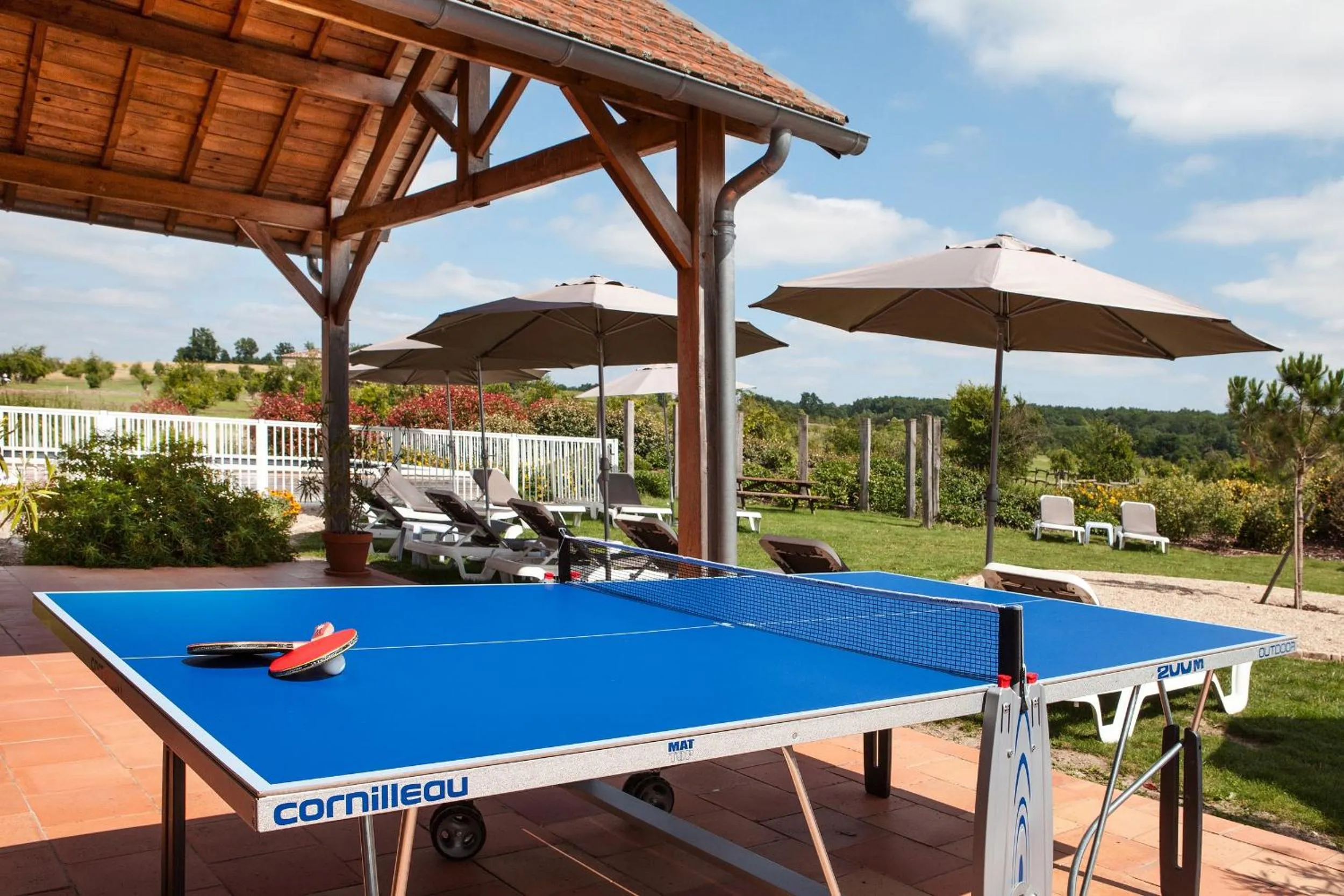 Table tennis in Relais des Vigiers