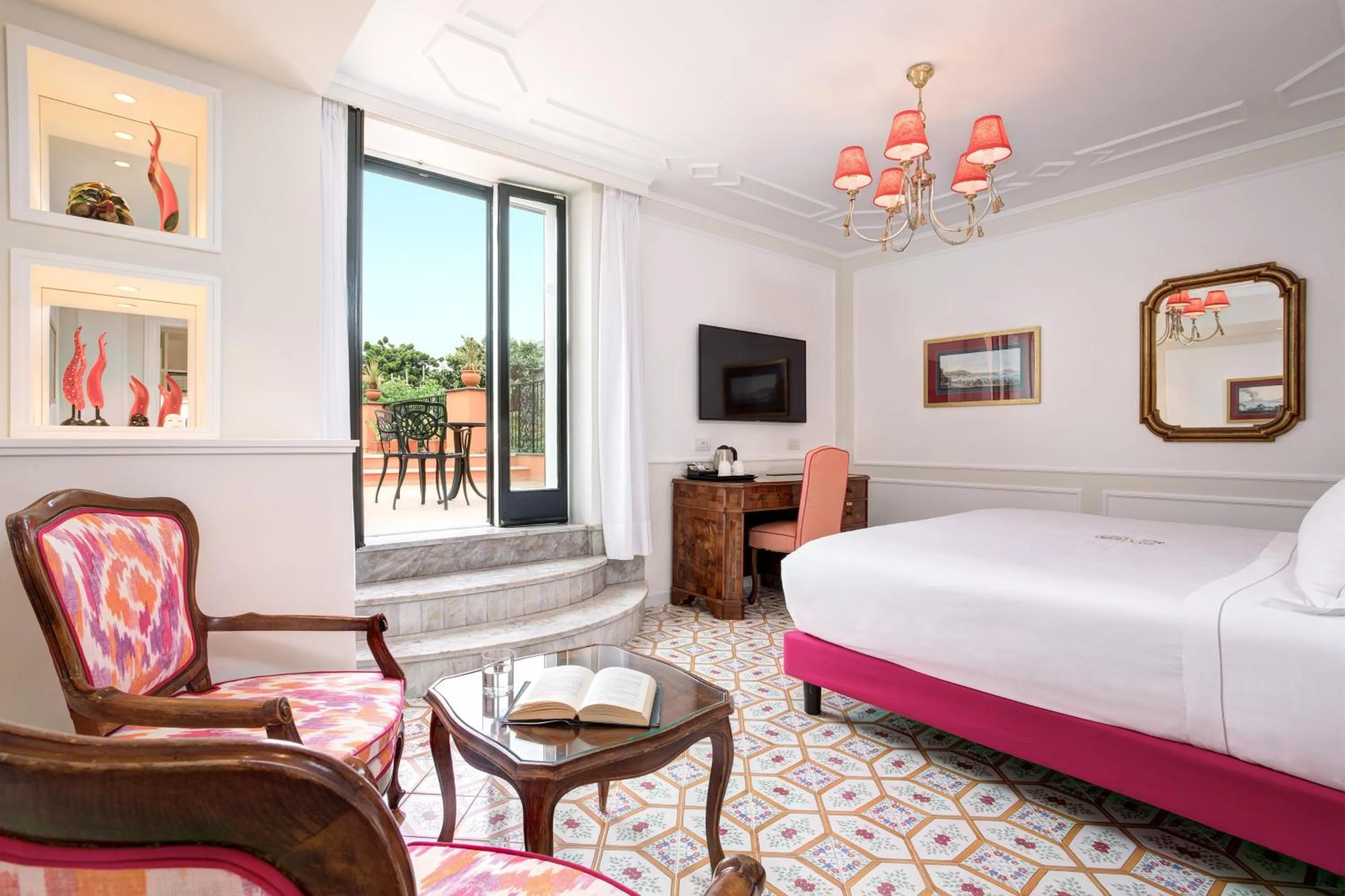 View (from property/room), Bed in Grand Hotel Royal